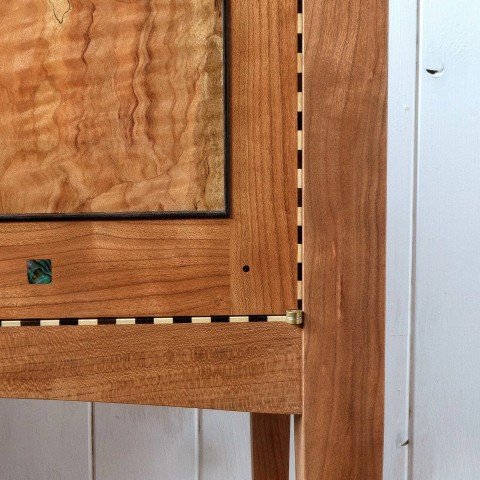 handcrafted-cherry-sideboard-closeup-wood-detail-workshop-spain (Small).jpeg