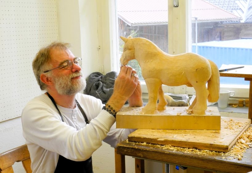 woodcarving-intermediary-course-austria-alps.JPG
