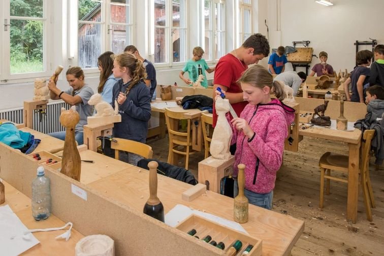 kids-woodcarving-course-austria-hands-on-workshop.jpg