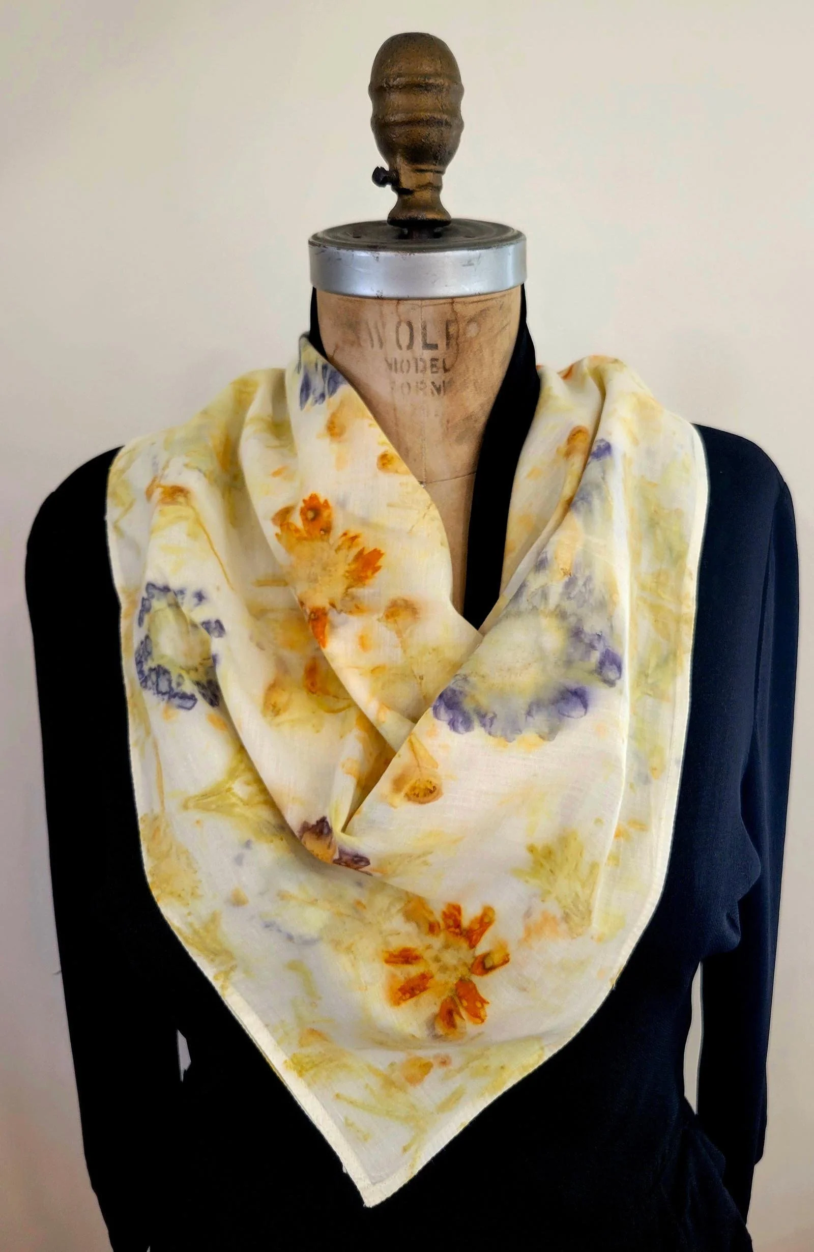 Blue and orange daisy bandana