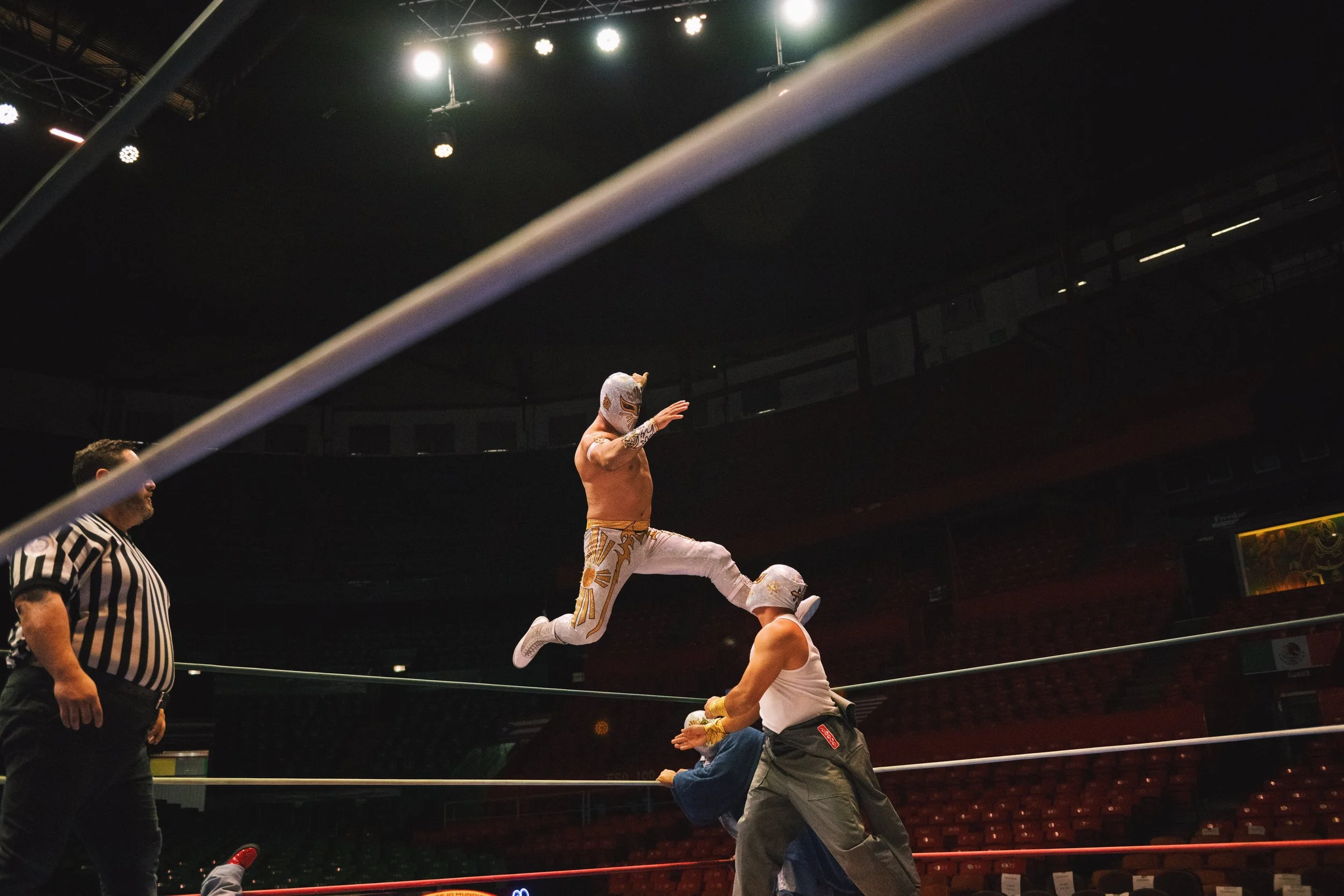 WORLDMISTICO3.JPG