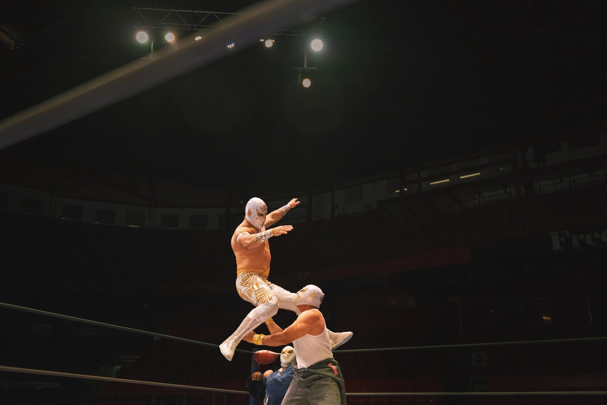 WORLDMISTICO2.JPG