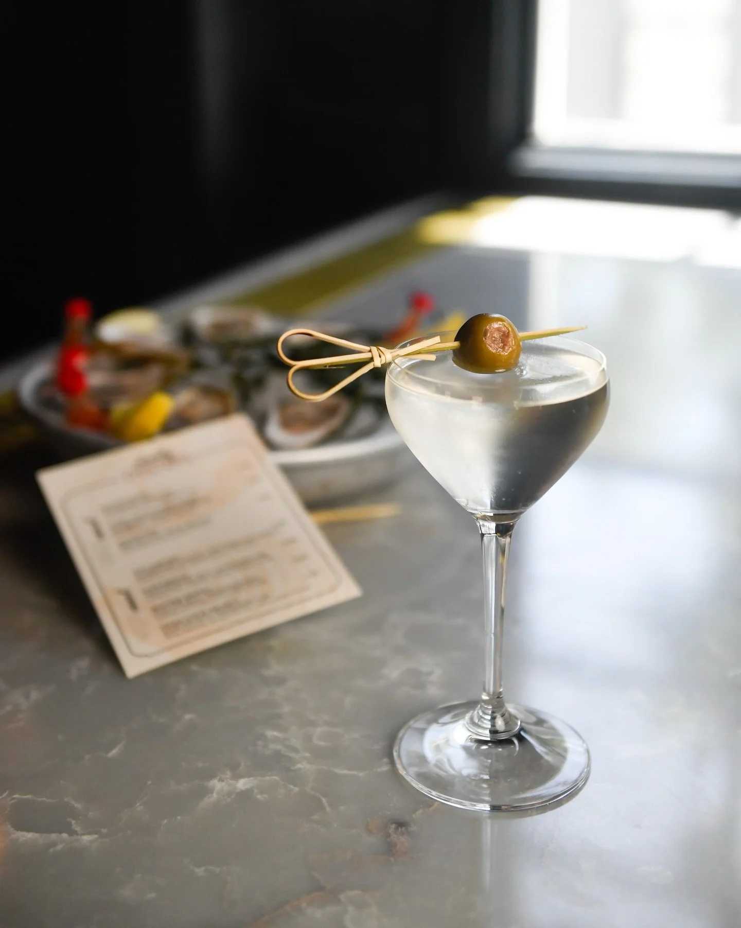 Some combinations never miss.🍸🦪