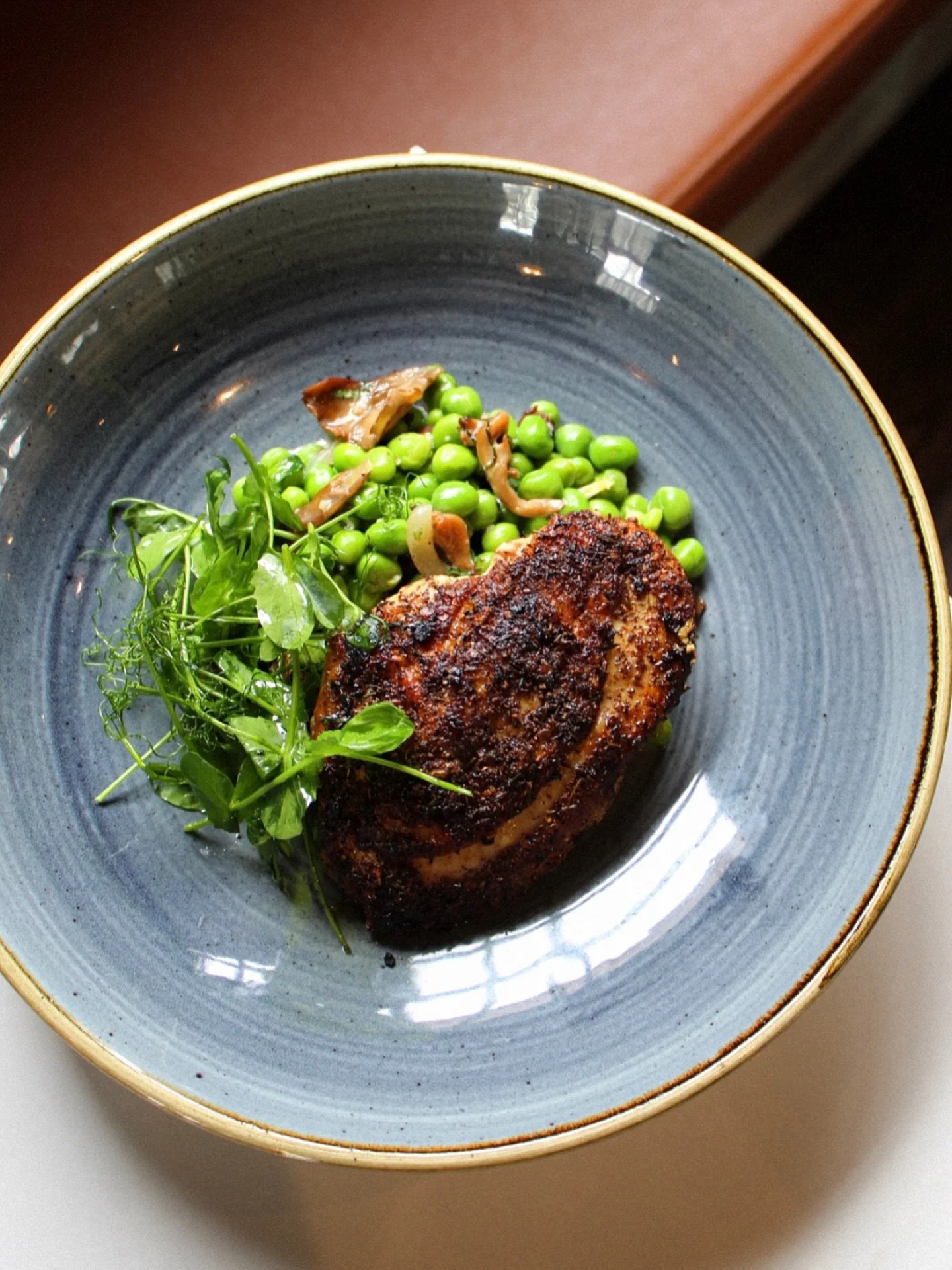 we do seafood very well&hellip; but our lemon pepper chicken dish deserves a moment too🍋✨