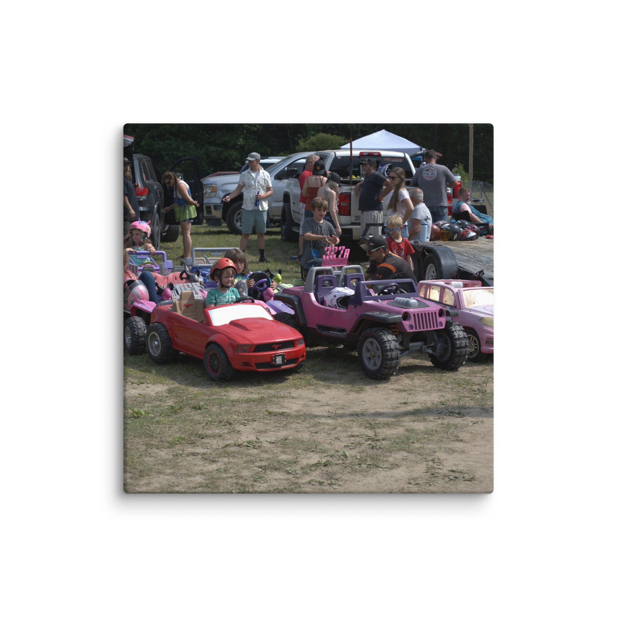 canvas-(in)-32x32-wall-66a94b4f8437f.jpg