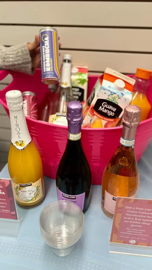 Happy Mother’s Day to all the amazing moms out there!
Join us May 11th, at @andcompanyonbank for a special Mother’s Day celebration! Treat mom to a mimosa (or two!) and let her indulge in some retail therapy.
This year, we’re flip