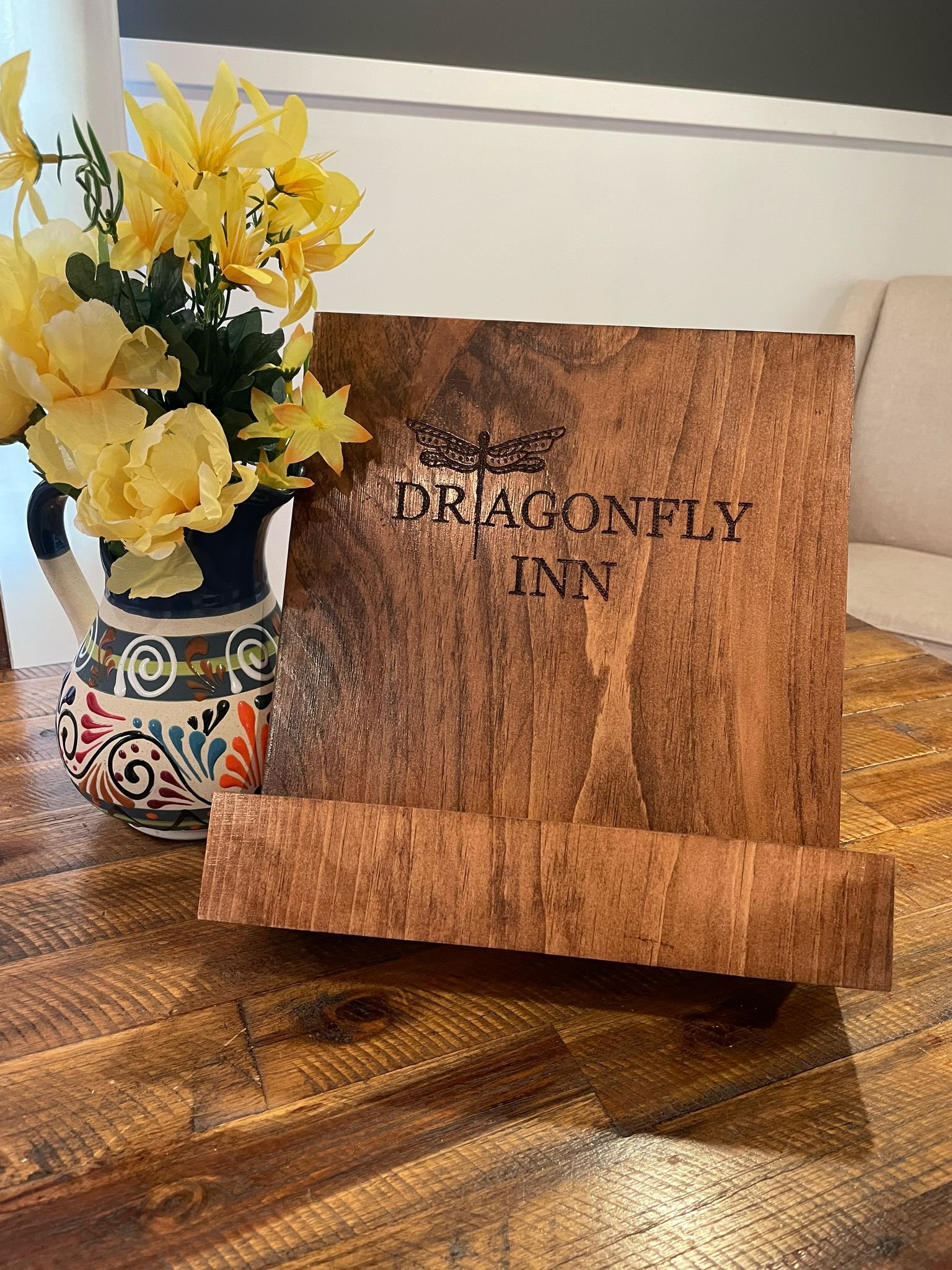 Dragonfly Inn Cookbook Stand