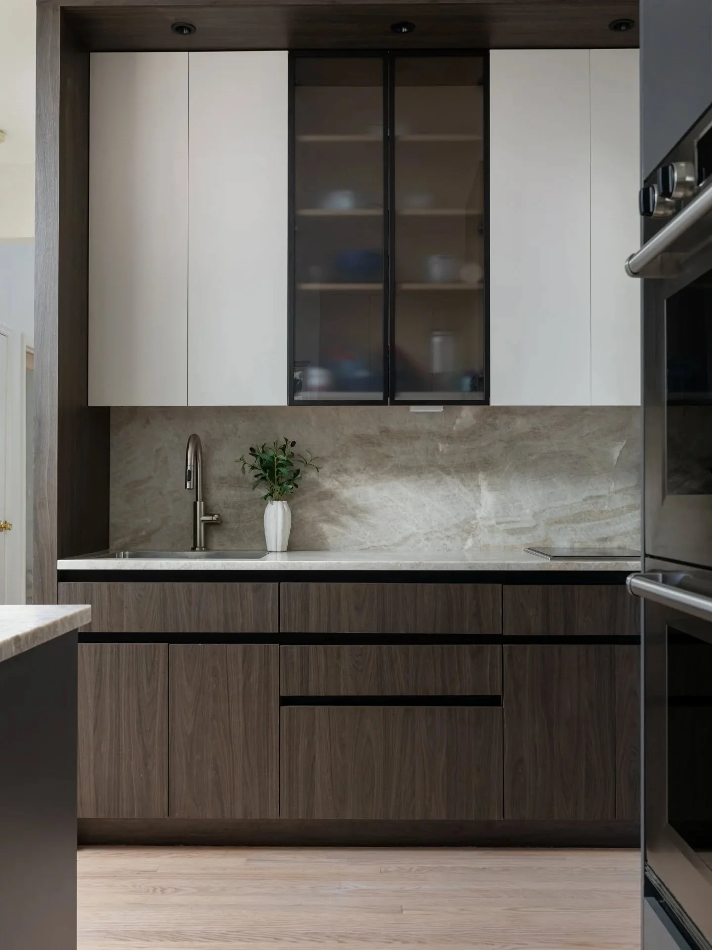 Beautiful kitchen photographed for @universal_cabinet_design