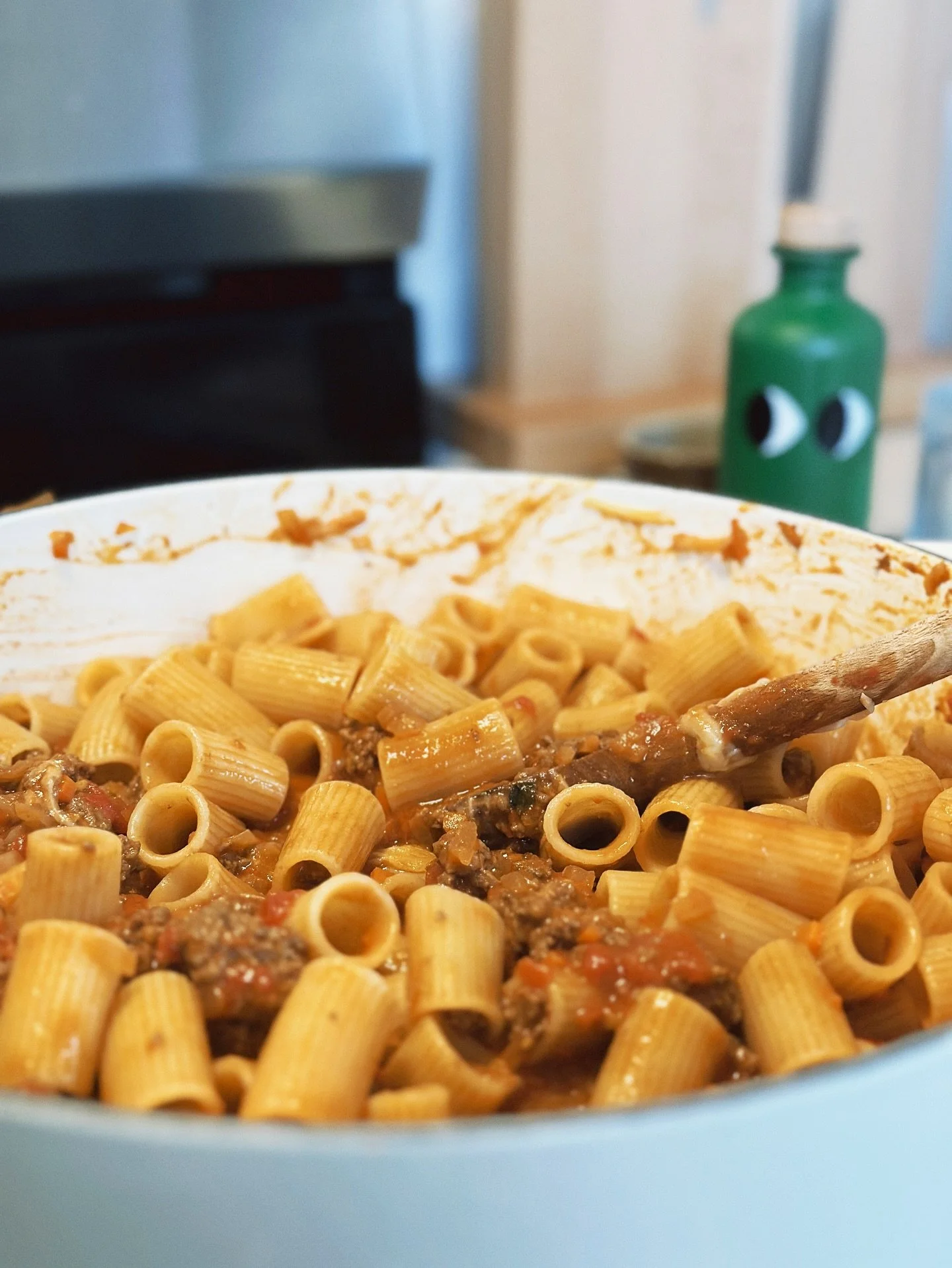 Chilly days call for cozy dinners. 
I love this time of year when salads are swapped out for soups and the grill is put on pause to make way for the comfort of good pasta dish. 
This dish from the cookbook Super Italian did not disappoint! 😋

Bison 