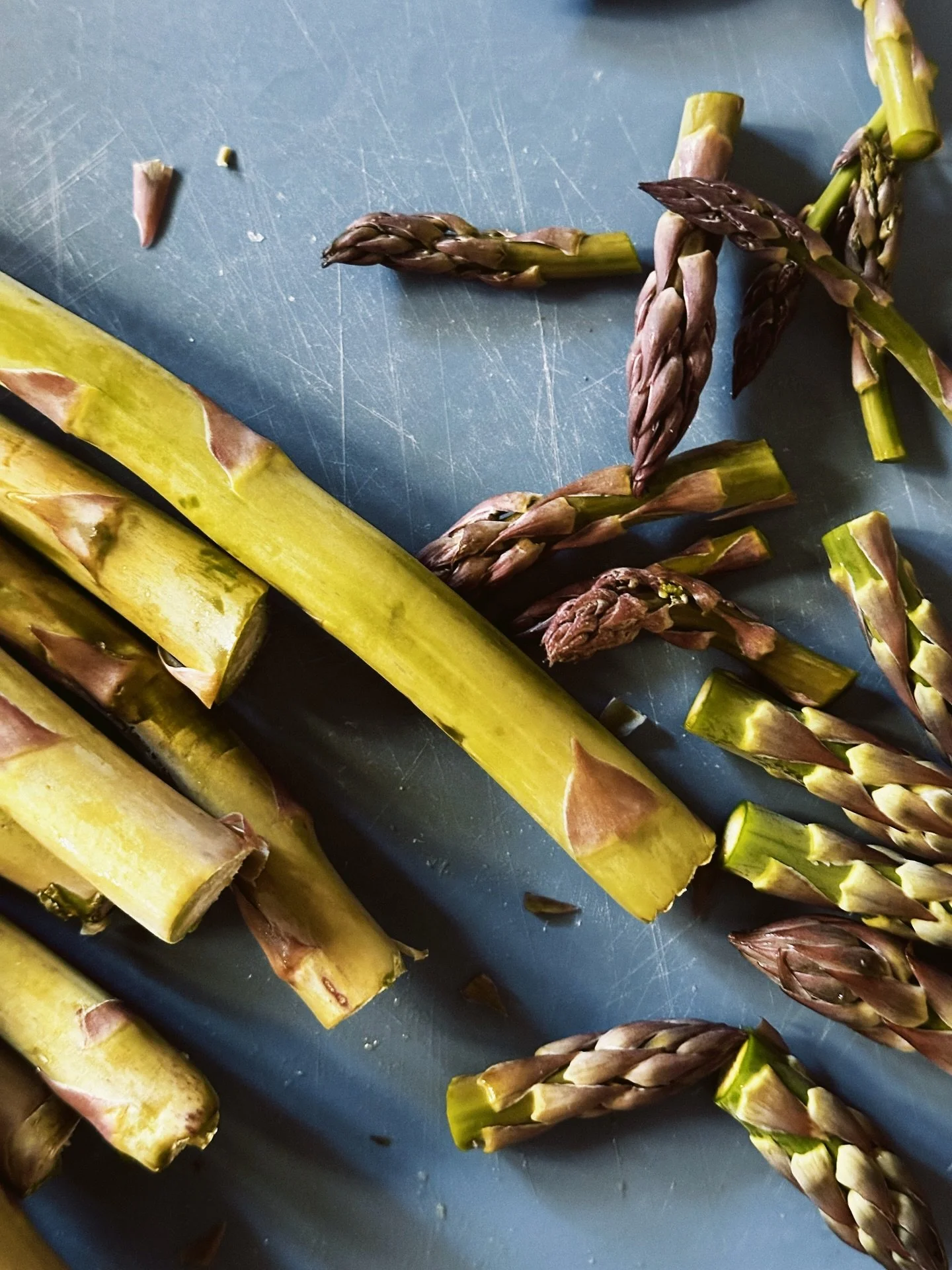 Using Spring&rsquo;s bounty to prep for the first of many overnight guests. 

Summer will be quickly knocking at my door and soon my houseguests will be too. My intention is always the same - make it memorable- make it light- be present.  I want to b