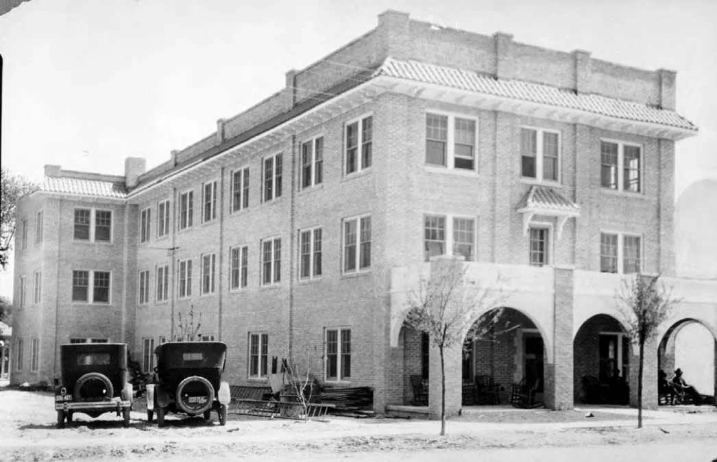 Glen Rose Hotel