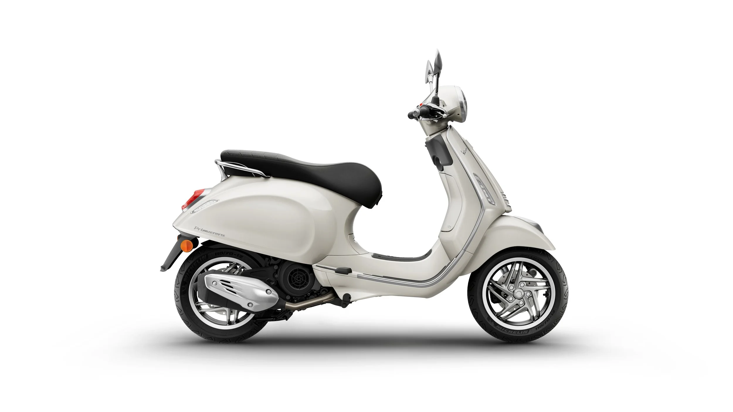 Primavera_150_Bianco_Innocente_SideDx.jpg