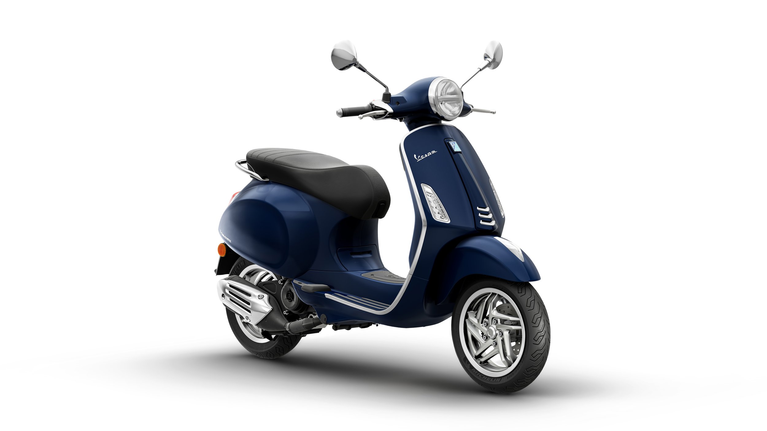 Primavera_50_Blu_Energico_3-4 Ant_Dx.jpg
