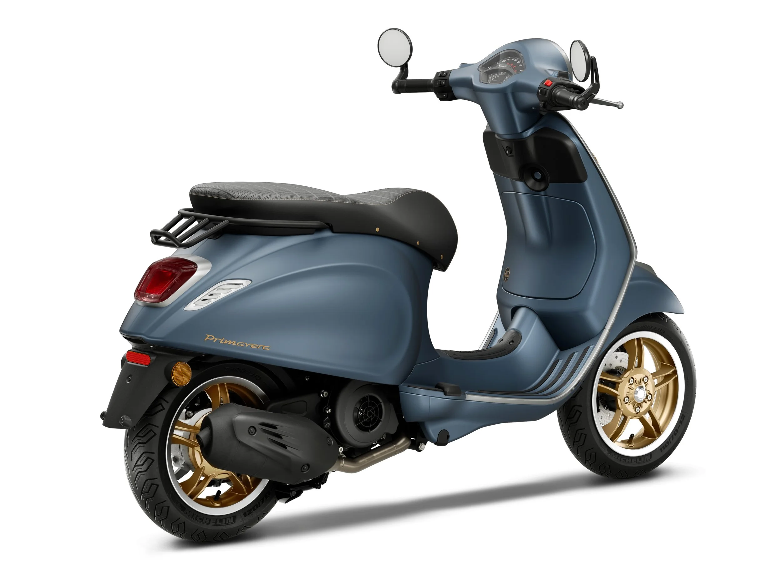 Vespa_Primavera-Officina-8_150_3-4-post-dx.jpg