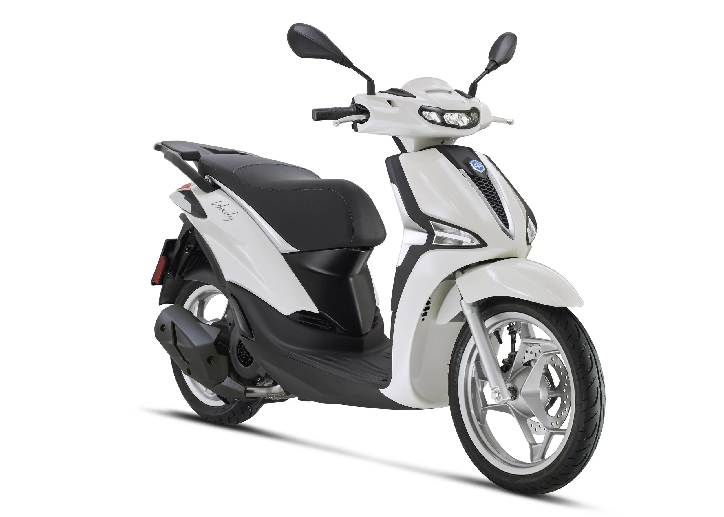 Piaggio_Liberty_125_Bianco-Luna_3-4-ant-dx (1).jpg