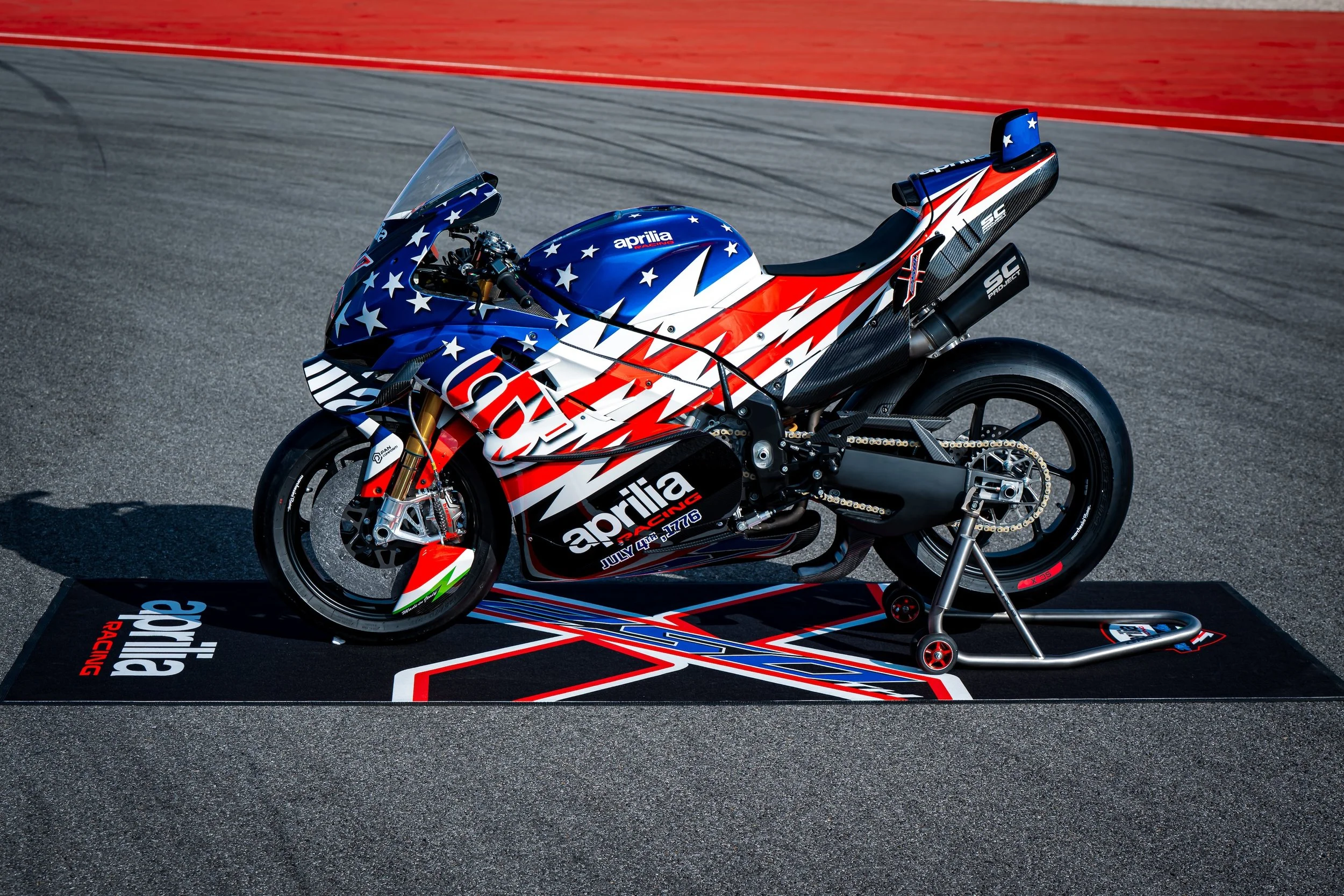 ApriliaRacing_APRILIAX250TH_09.jpg