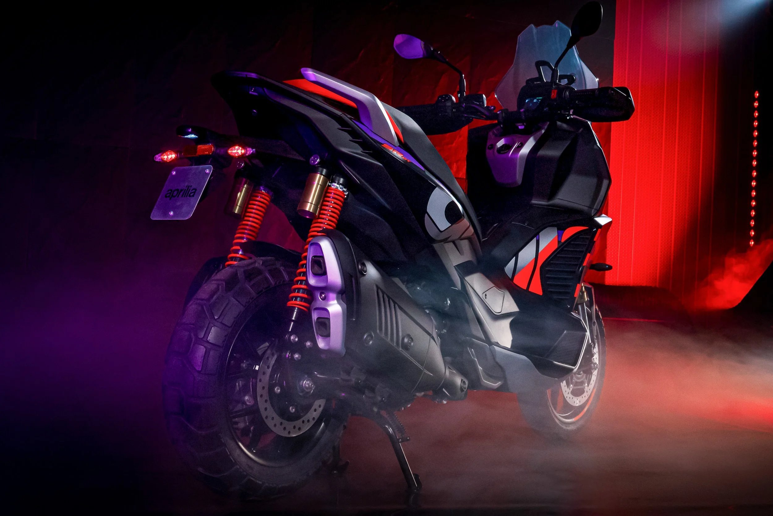 aprilia sr gt 400