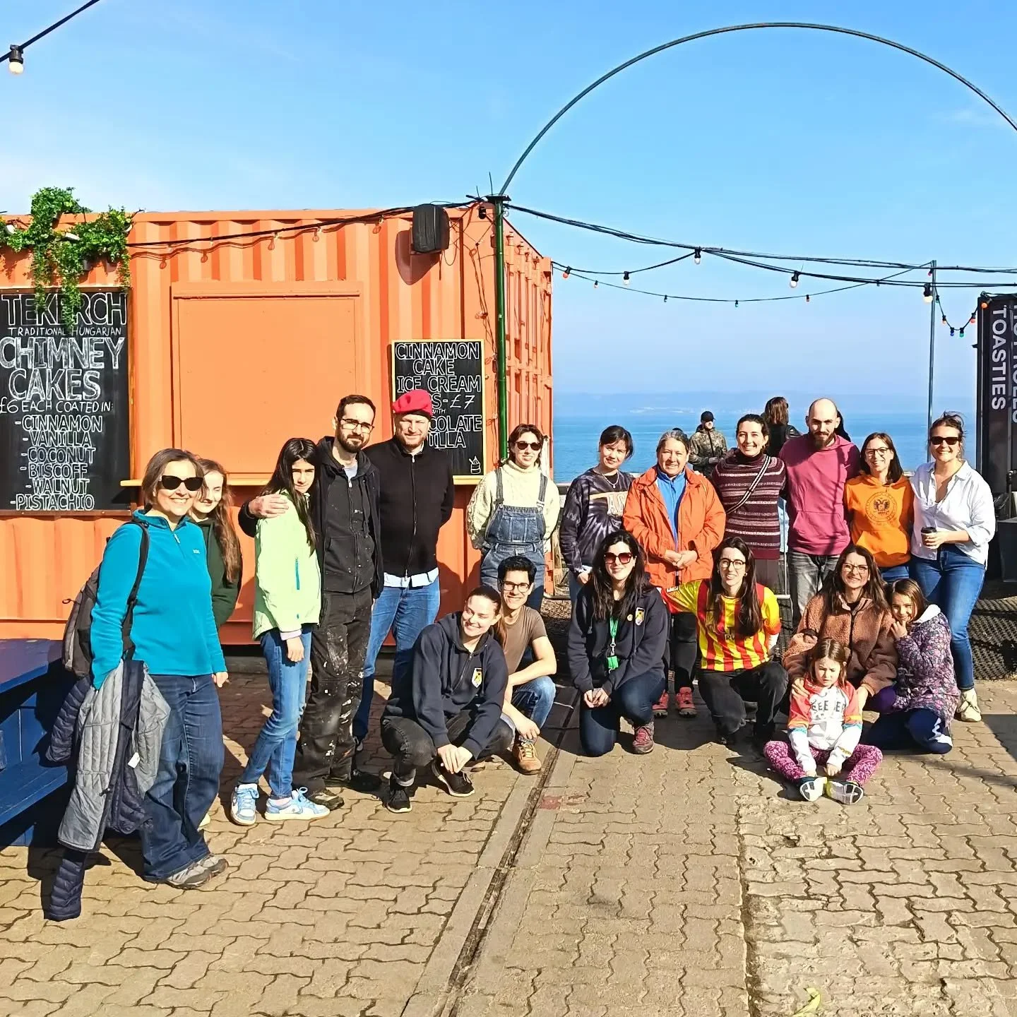 Fa dia de cal&ccedil;otada, aqu&iacute; a @thepittmarket!!! 

T'esperem a partir de les 12h ☀🧅🥖🍅

#cal&ccedil;otada #cal&ccedil;ots #ccescocia #centrecatala