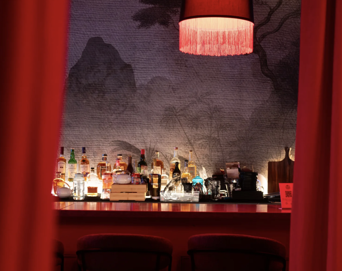 The Best Bars Near 16th Street BART for a Night Out in the Mission