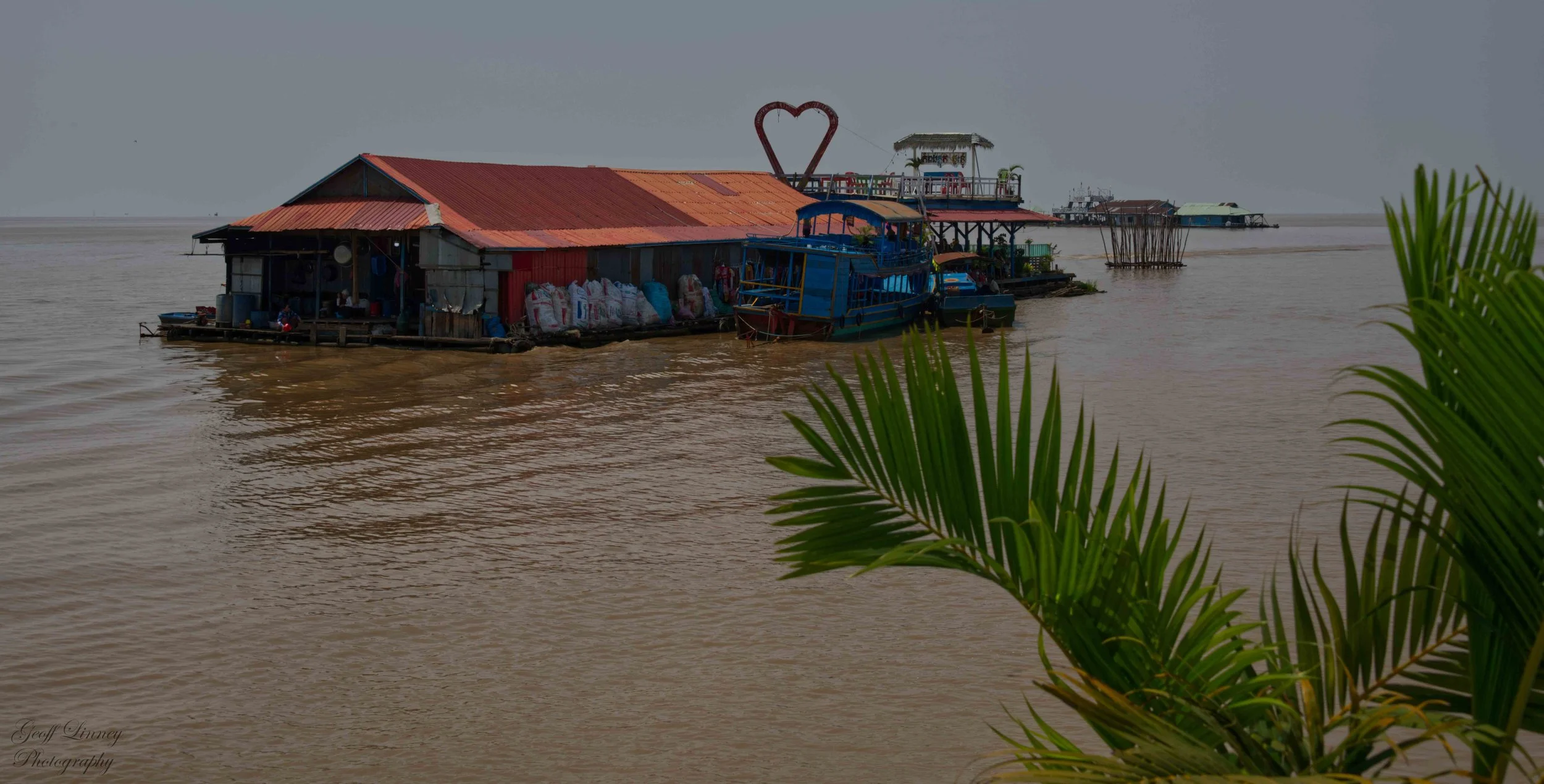 Tonle Sap floating village