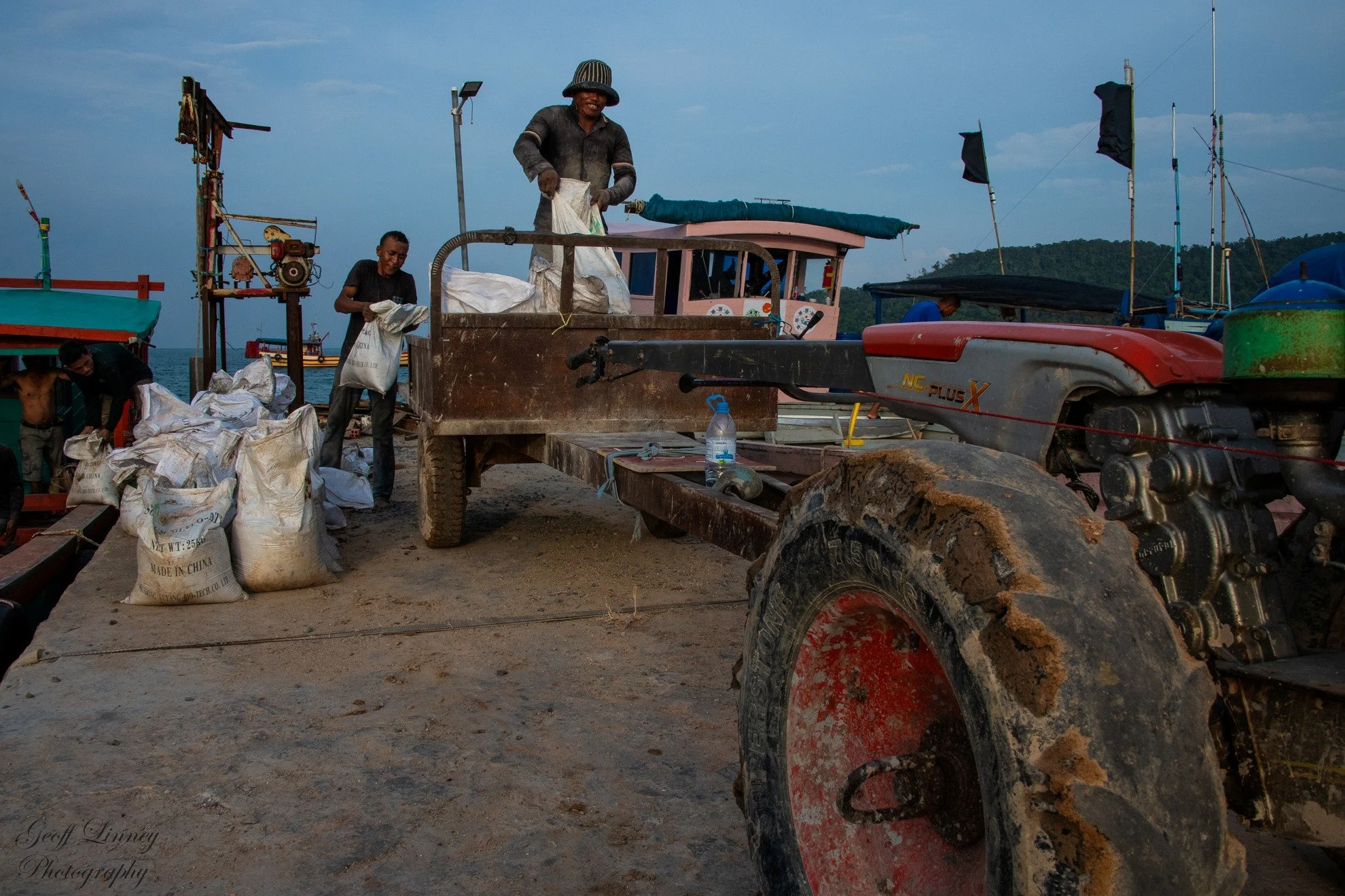 Unloading boat