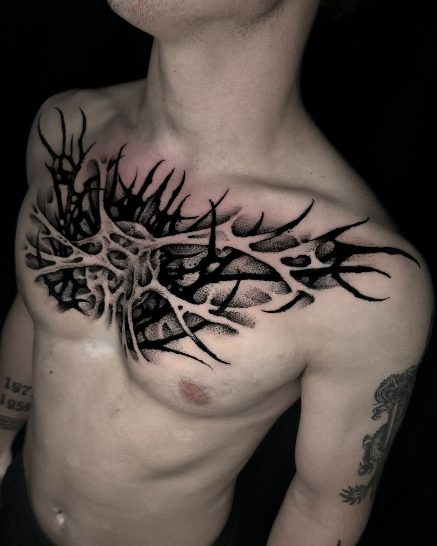 Jacob&rsquo;s books are filling incredibly quickly between now and the end of 2024. His next availabilities are November with only a few dates left! 

Best way to get booked in is via the shops DM&rsquo;s or emailing us, or messaging @necromodernism 