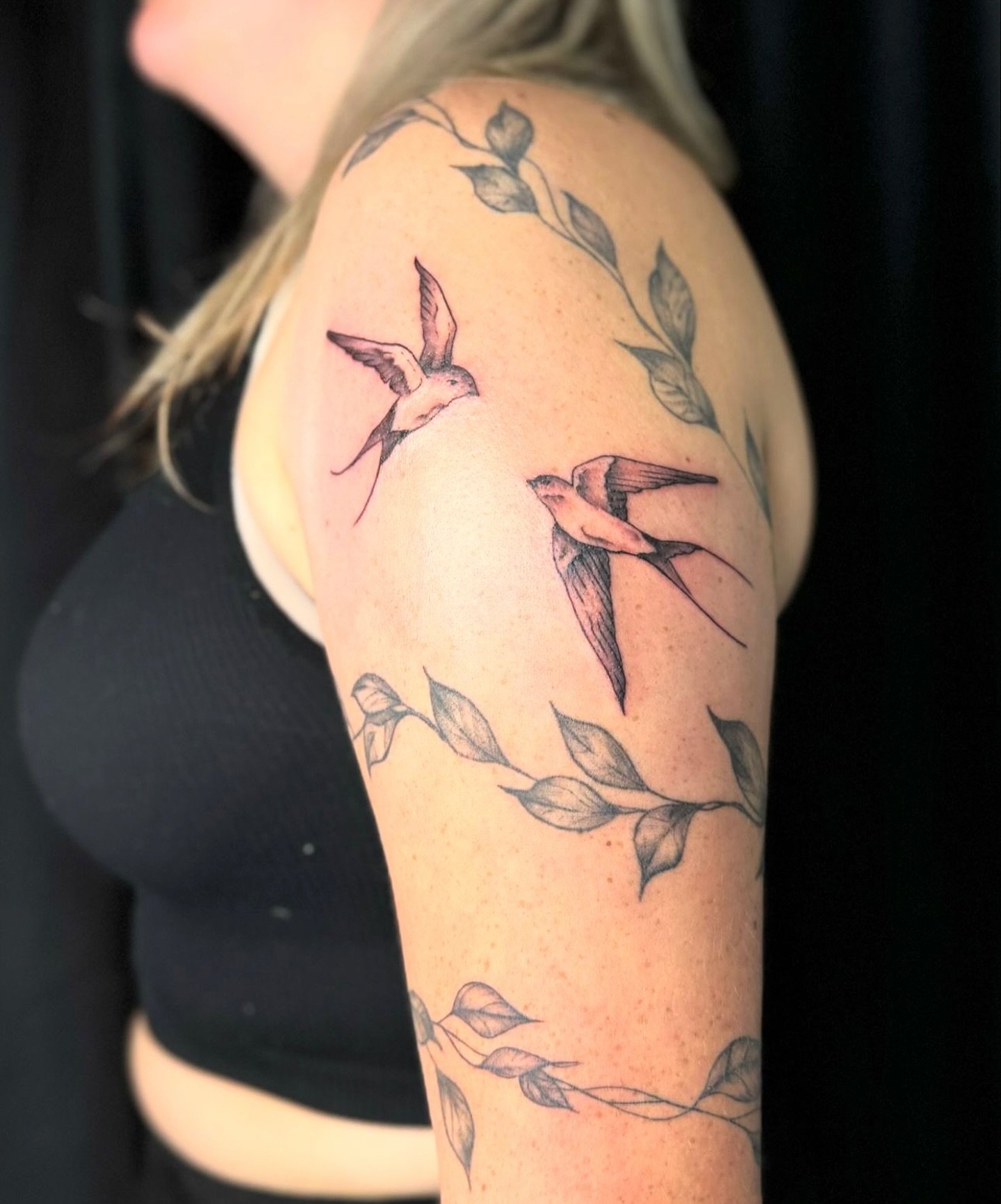 We are still here, and still smashing out tattoos of all sizes 🫶🏽
Time this week and in the coming weeks for fineline pieces, custom font, birds, and all things floral 🌸🌺 
&bull; Weekend slots are filling quickly, so if you&rsquo;re wanting a Sat