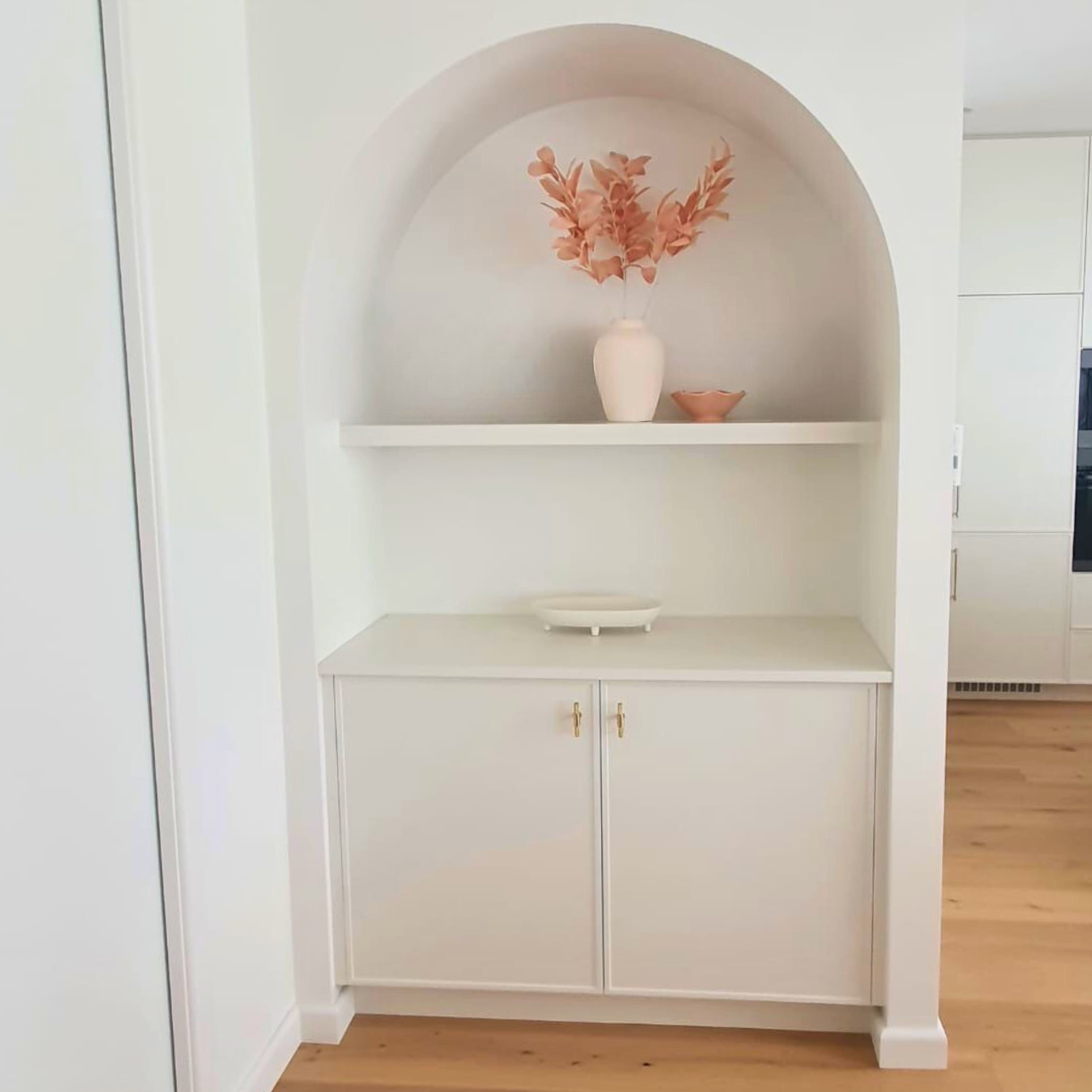Arched built in shelf and wall cupboard in Wollongong
