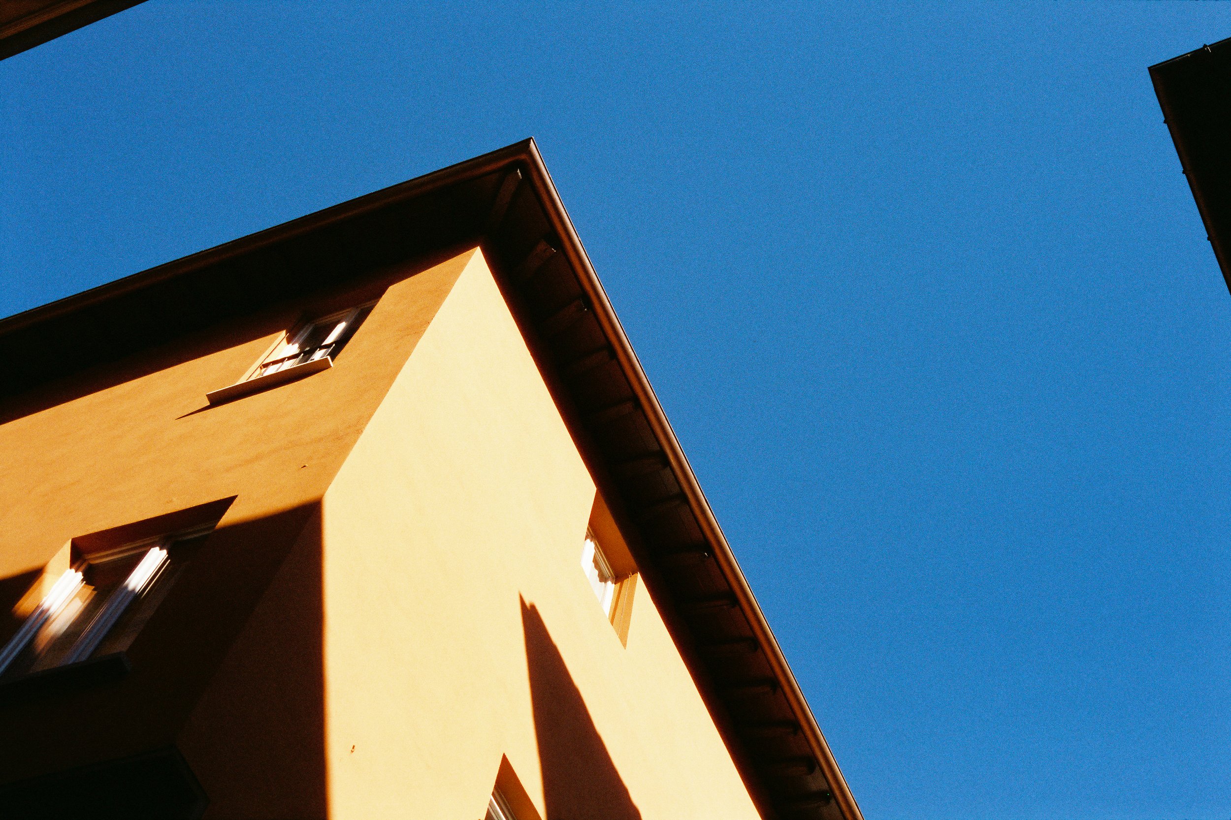 Permanent Daylight - Bologna, Italy // Contax G1 + CineStill 400D