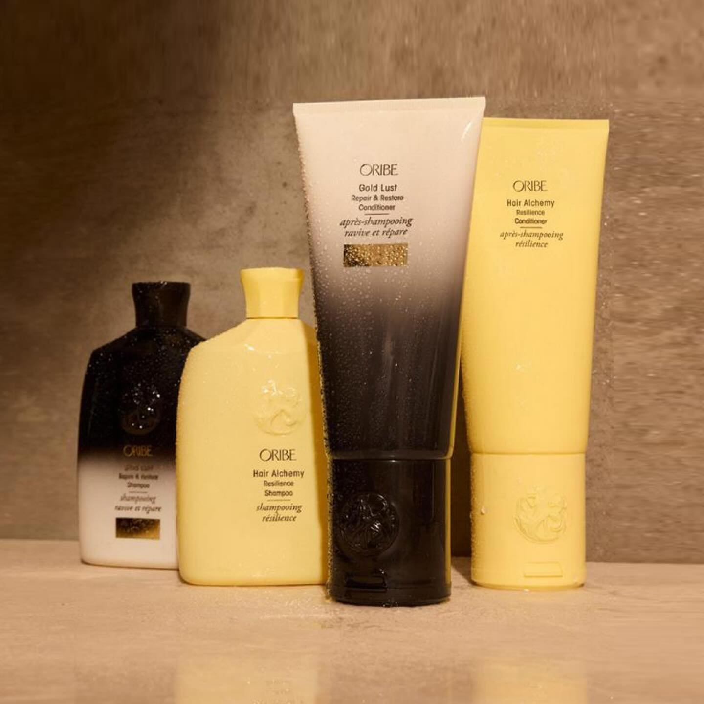 This season&rsquo;s hottest accessory: shiny, strong strands that don&rsquo;t show the damage of time, heat, and style.✨

Should you shop @oribe Hair Alchemy or Gold Lust?

+ **Hair Alchemy** is lightweight and clinically proven to reduce breakage an