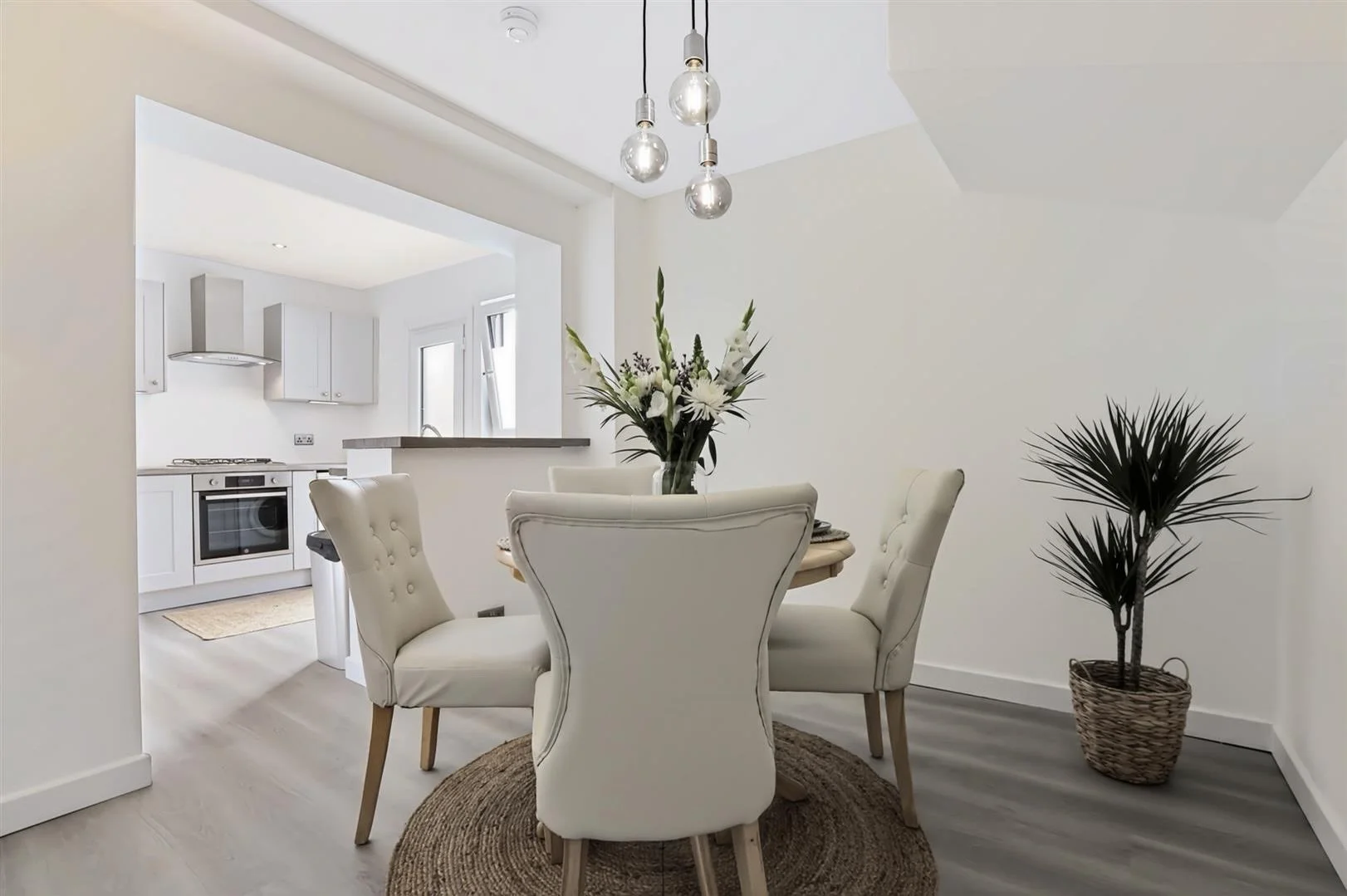 🏡 𝗙𝗥𝗜𝗗𝗔𝗬&rsquo;𝗦 𝗣𝗥𝗢𝗣𝗘𝗥𝗧𝗬 𝗣𝗜𝗖𝗞

📍 Inchconnachan Avenue, Balloch
💰 Fixed Price: &pound;310,000

A home full of character, charm, and timeless elegance. Could this be your dream home? 🏡

𝗖𝗼𝗻𝘁𝗮𝗰𝘁 𝘂𝘀 𝗻𝗼𝘄:
📞 0333 241 33