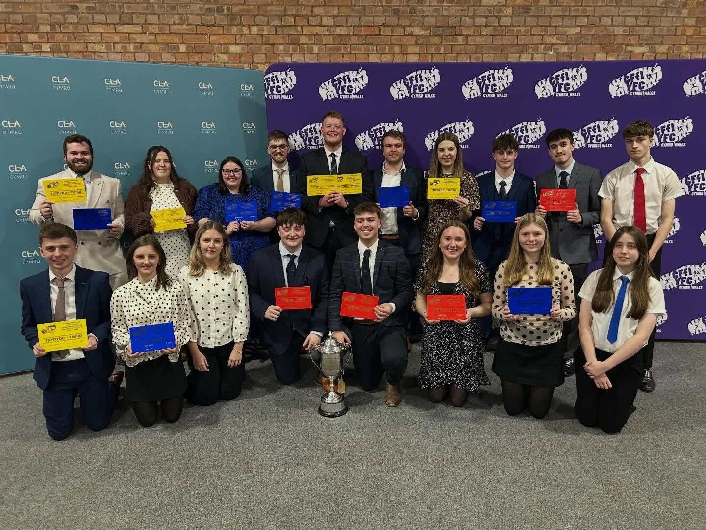 🌟𝑺𝒊𝒂𝒓𝒂𝒅 𝑪𝒚𝒉𝒐𝒆𝒅𝒅𝒖𝒔 𝑪𝒚𝒎𝒓𝒖&bull;𝑾𝒂𝒍𝒆𝒔 𝑷𝒖𝒃𝒍𝒊𝒄 𝑺𝒑𝒆𝒂𝒌𝒊𝒏𝒈🌟 

Llongyfarchiadau i aelodau&rsquo;r Sir a wnaeth gynrychioli&rsquo;r Sir yn niwrnod Siarad Cyhoeddus CFfI Cymru heddi&rsquo;, a diolch i&rsquo;r cefnogwyr h