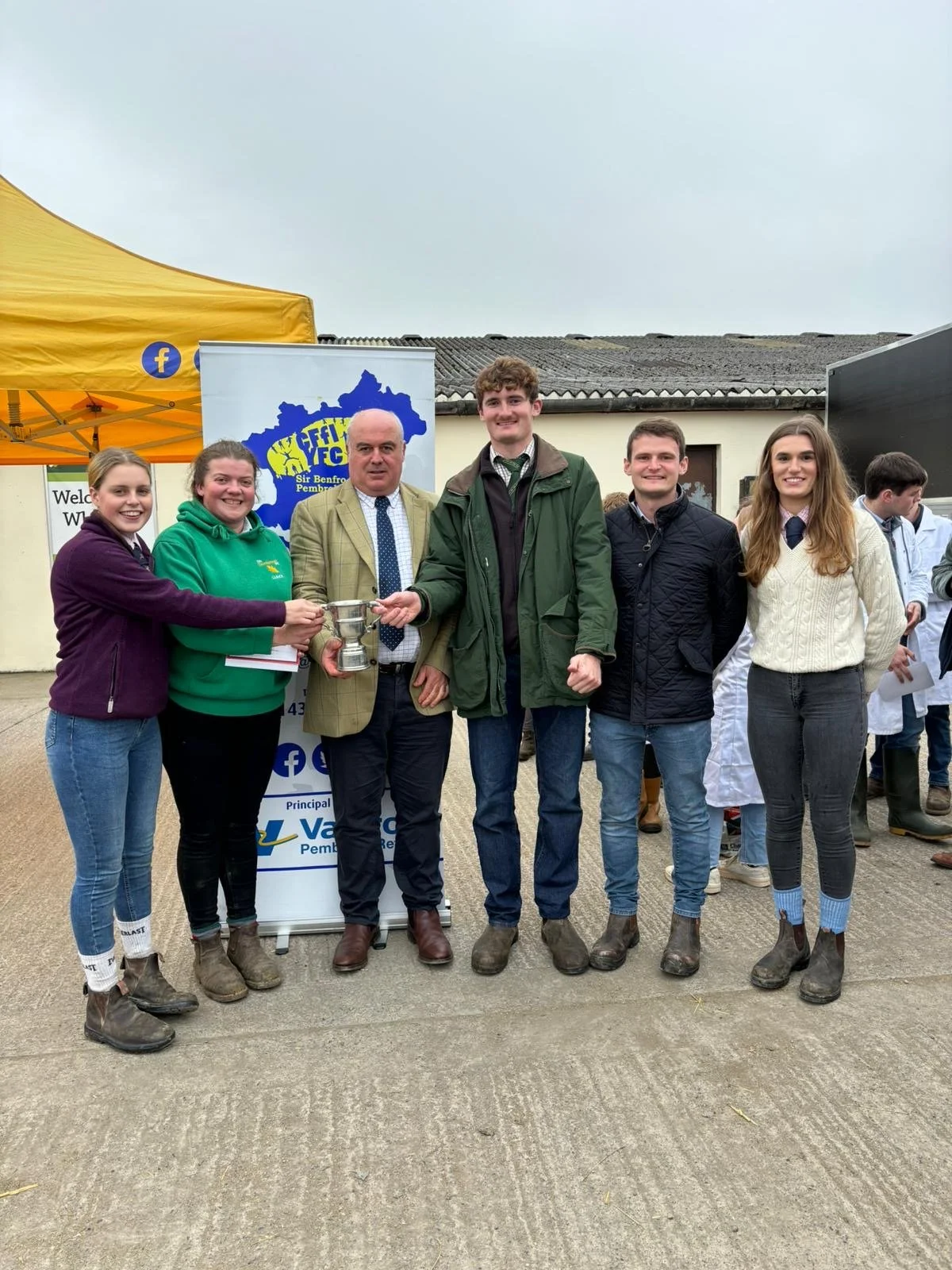 Butchers Lambs Overall Winners - Clunderwen YFC