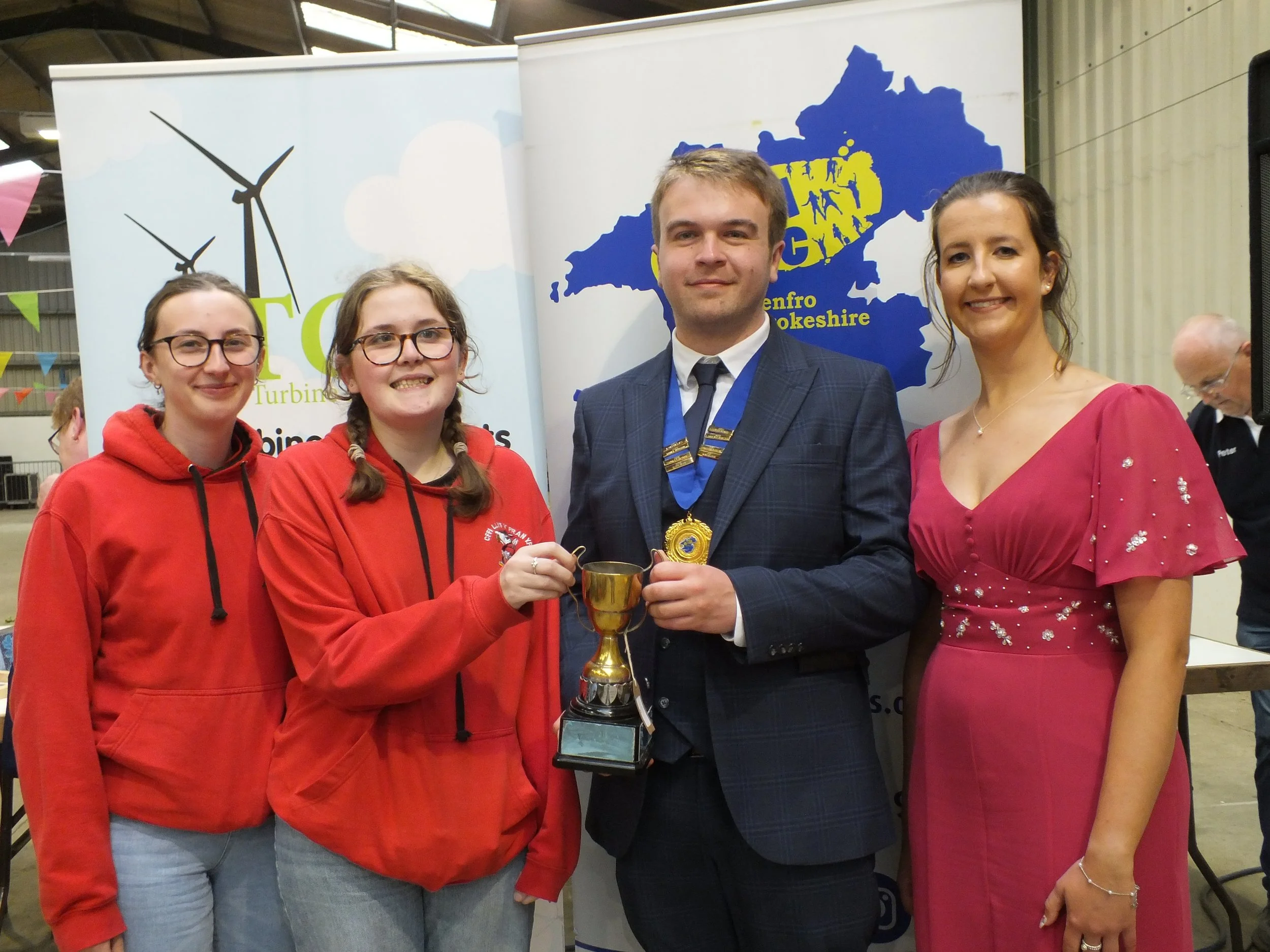 Overall Tug of War - Llysyfran YFC