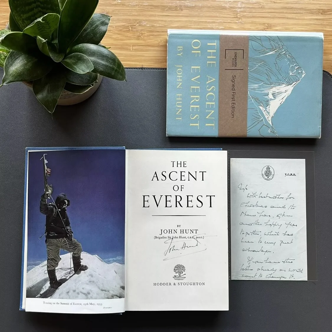 Another selection of signed &amp; first edition books we&rsquo;ll have on offer at the London Christmas Book Fair this weekend. 

Come see us!
@pbfabooks Christmas Book Fair, London
Holiday Inn, Bloomsbury
Sunday 1st December

#johnhunt #aamilne #sea