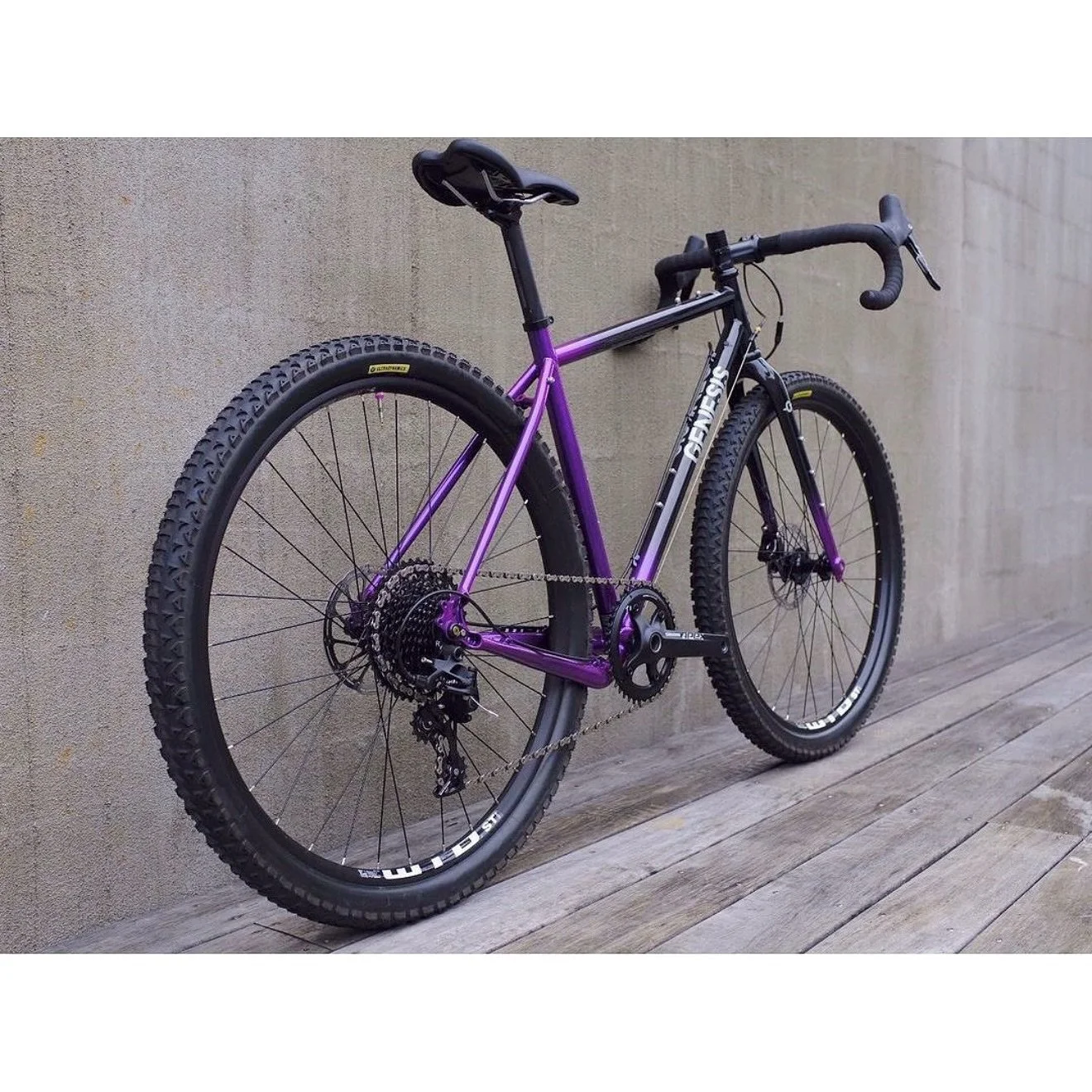 We love the colour of this GB fugio20 gravel bike &amp; we added some @ultradynamico Mars race 2.3&rdquo; tyres 🔥
.
We have a few more sizes in store &amp; at the warehouse 🙌🏼
.
Build specs
Frameset: Fugio20 steel frame &amp; carbon fork 
Size: Ex