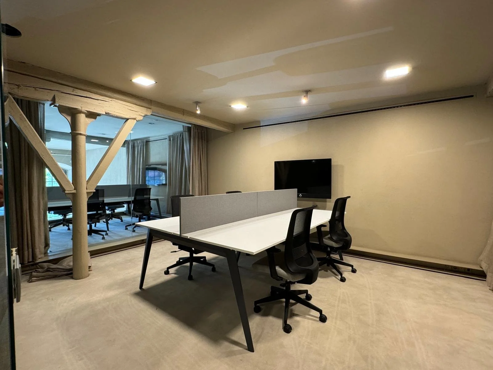 PHOTO-2024-09-09-10-56-56 3.jpg