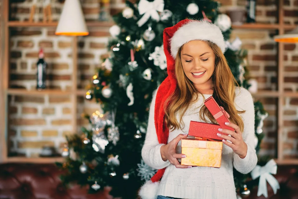 81 Best Under $30 White Elephant Gifts Everyone Will Fight Over 2025