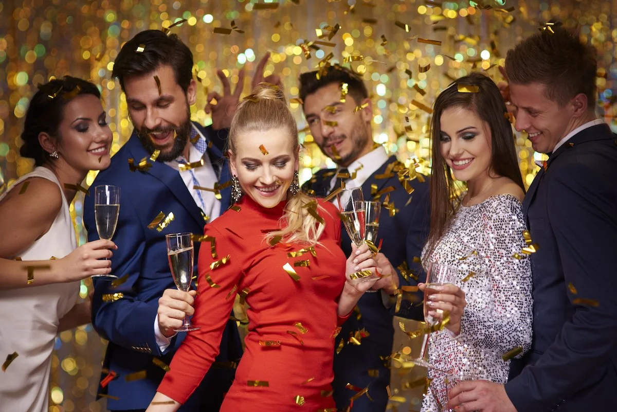 15 New Year’s Eve Outfits That Make It Worth Staying Up Til Midnight