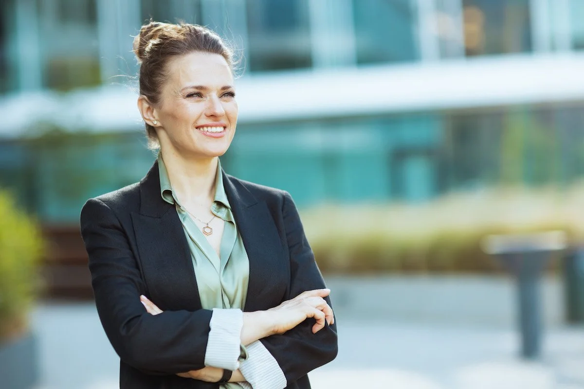 30 Work Outfits For Women In A Business Casual Office