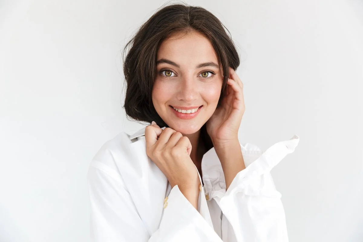 9 Effortless Ways To Style A White Shirt For The Office