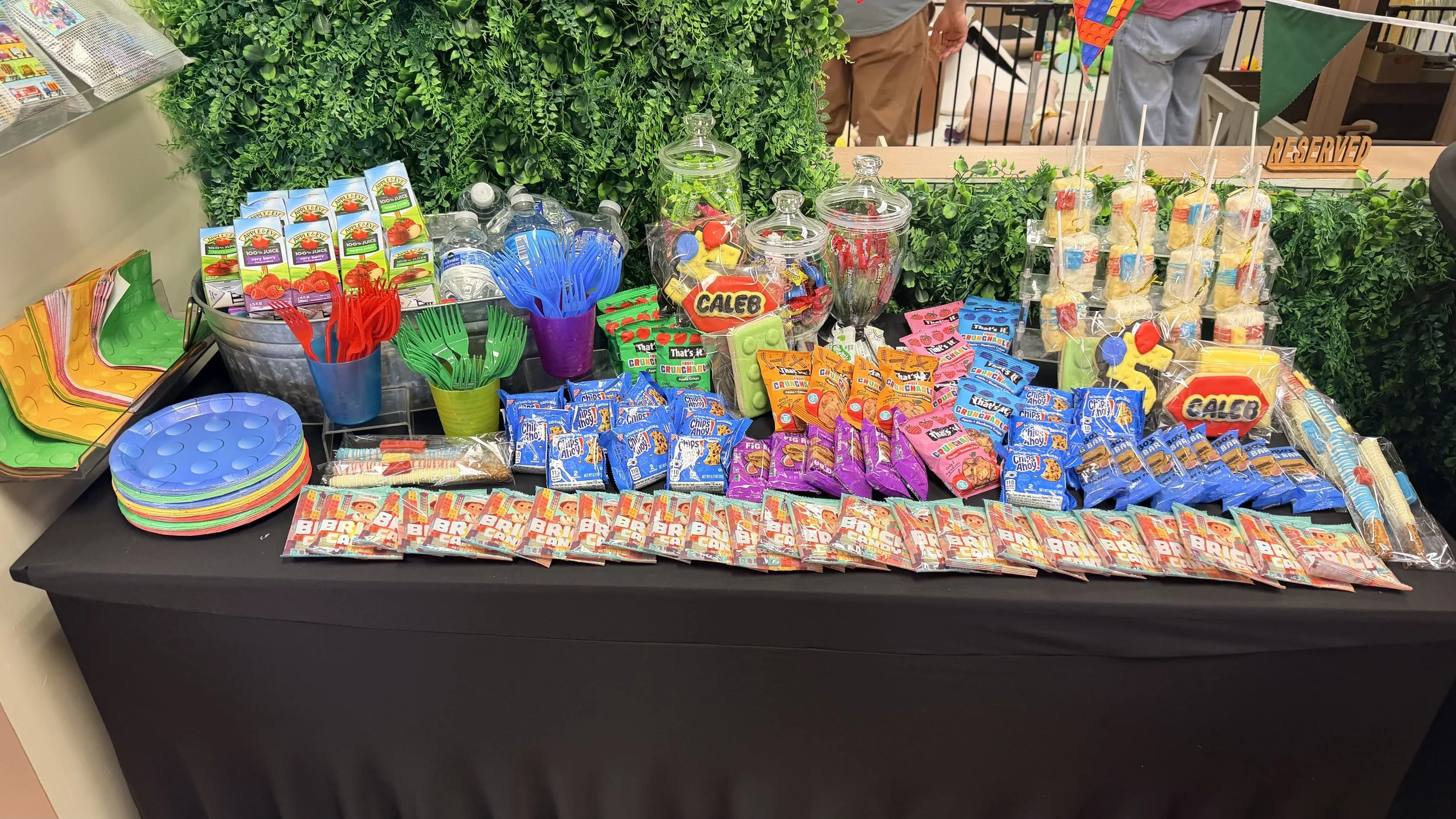 snack table-5.jpeg