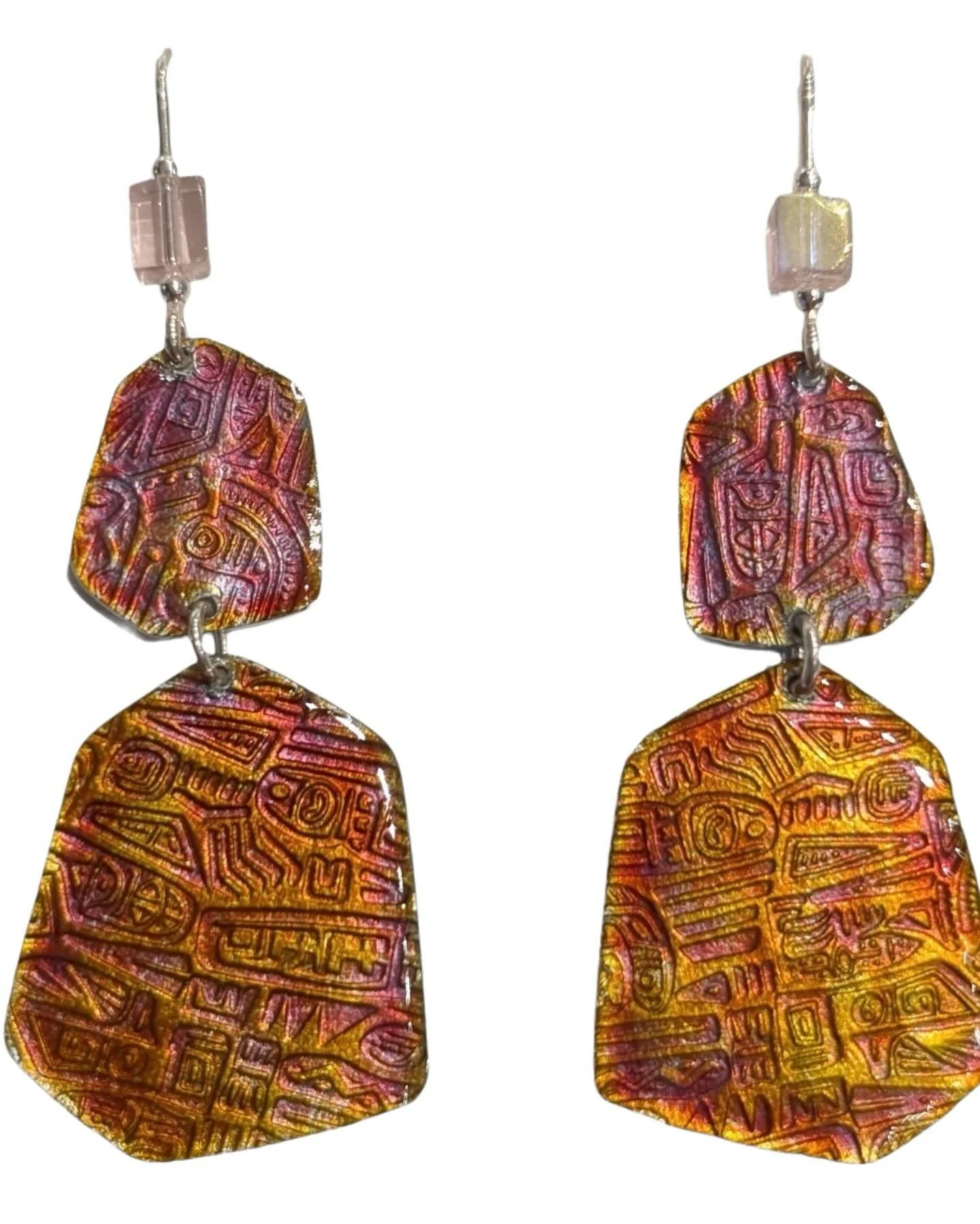 What a gorgeous color! Fine silver and enamel earrings by Gallery member Nancy Yonehiro.
#enameljewellery #earrings #alexandriava #torpedofactory