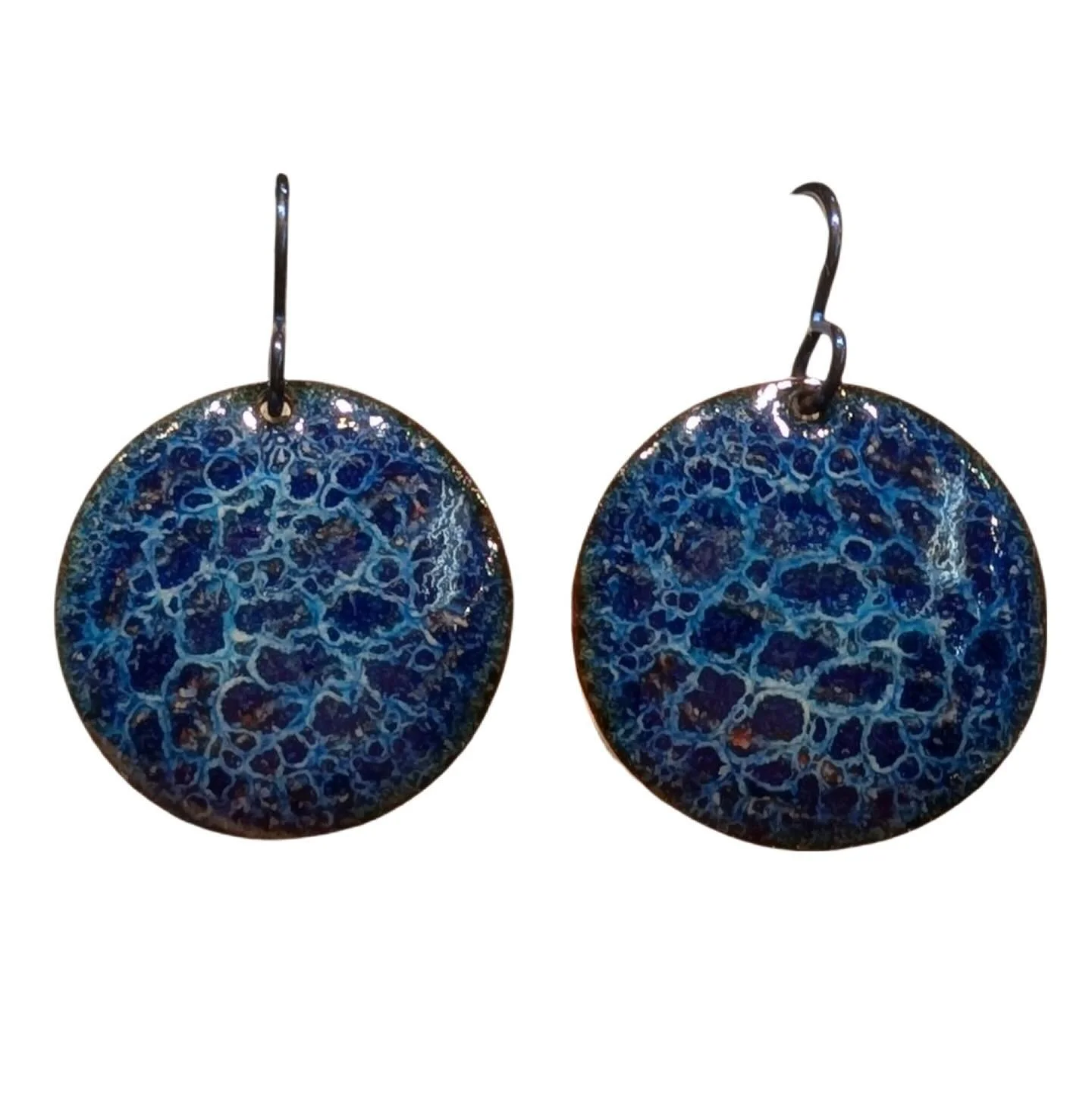 The unique patterns of color on earrings by Gallery member Tina Chisena remind me of moonscapes.  #enameljewelry #ooakjewellery #earrings