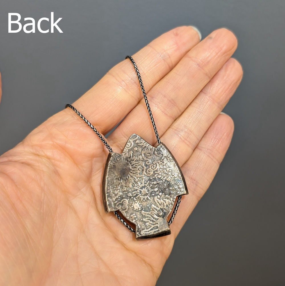 Labradorite+Pendant+Back+Yoneshiro.jpg