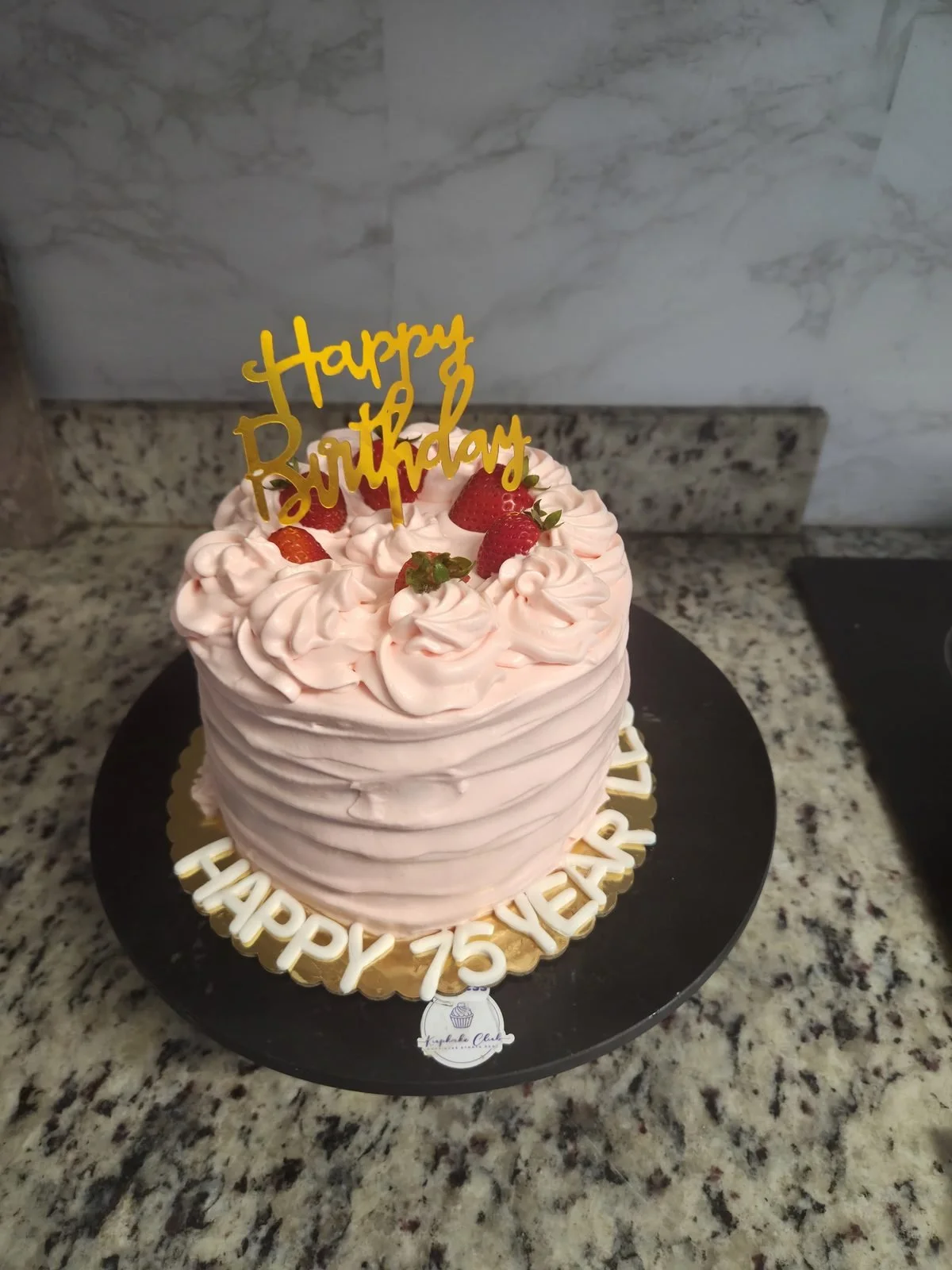 kkc_gallery_14_strawberry_milestone_cake_1.jpg