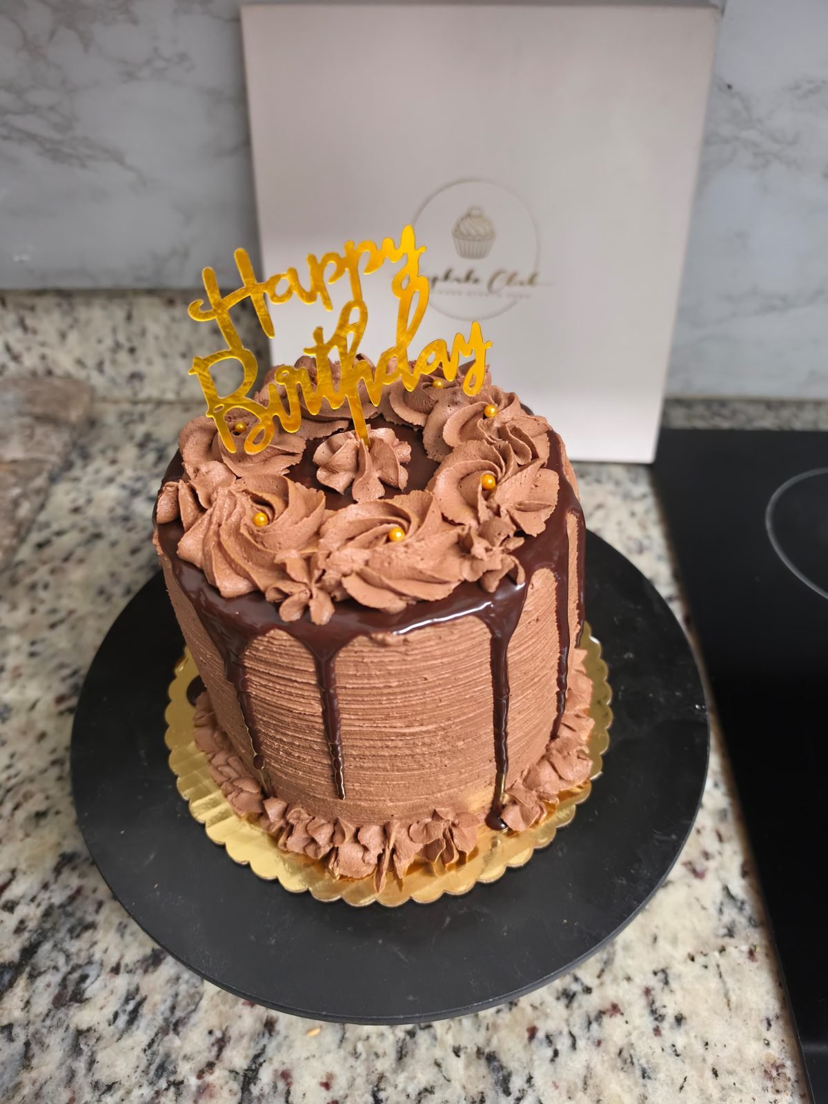 kkc_home_03_chocolate_drip_cake.jpg