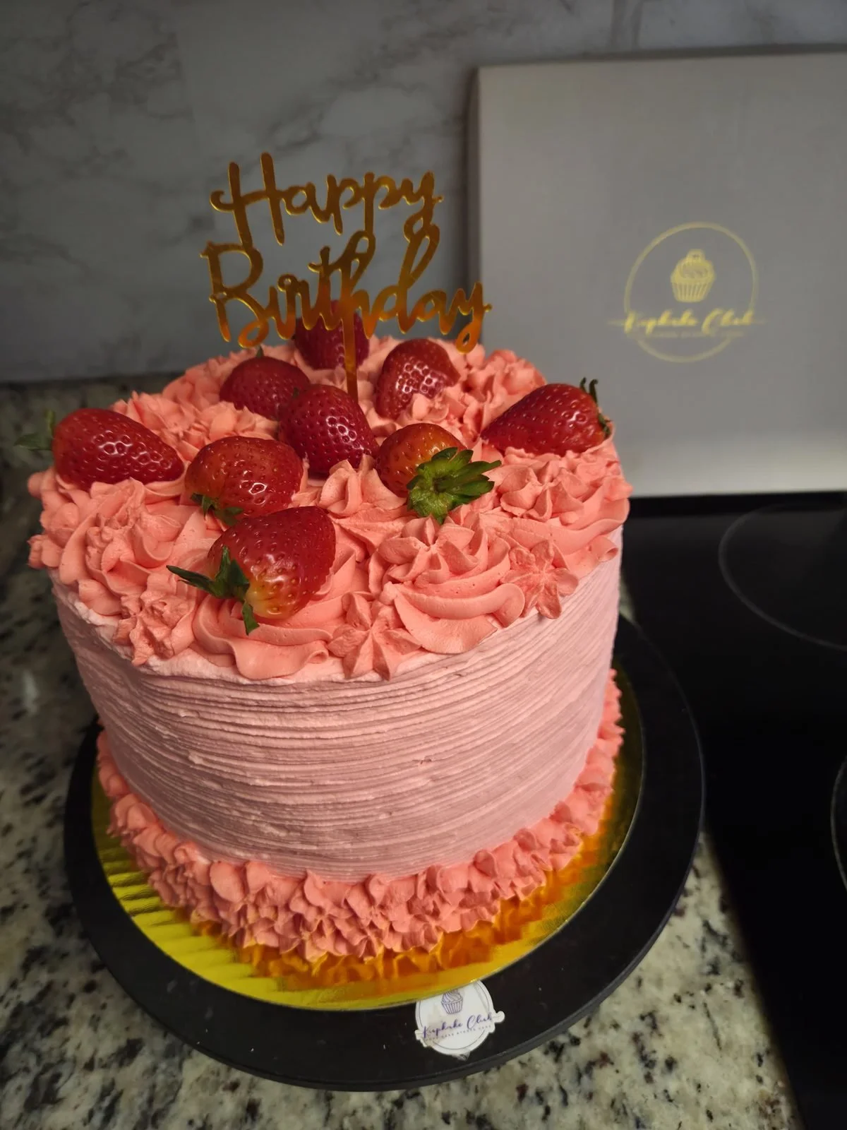 kkc_gallery_01_strawberry_cream_cake_1.jpg