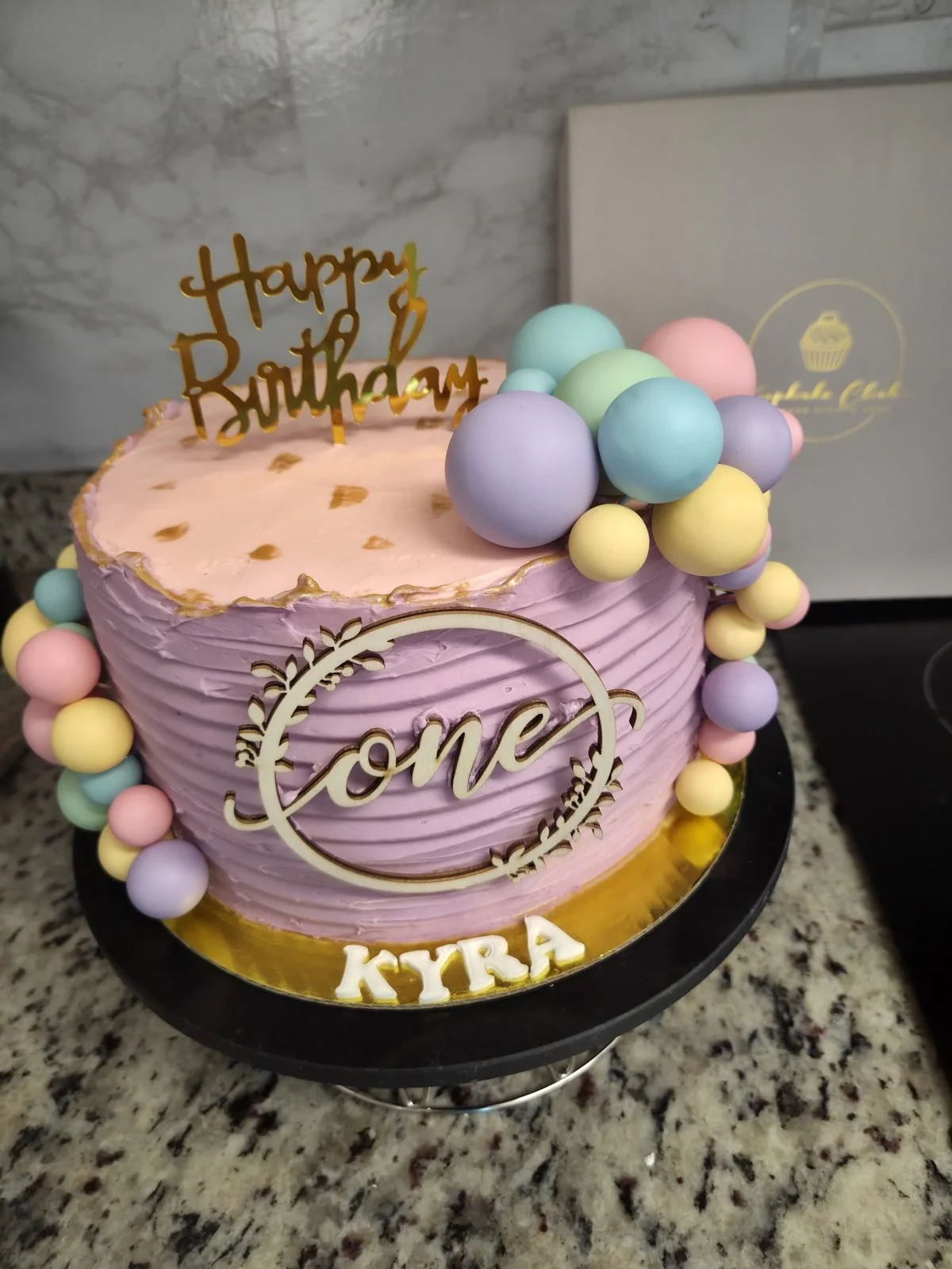 kkc_home_01_pastel_balloon_one_cake.jpg