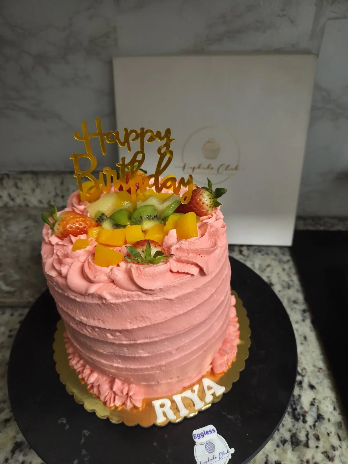 kkc_gallery_08_fresh_fruit_pink_cake.jpg